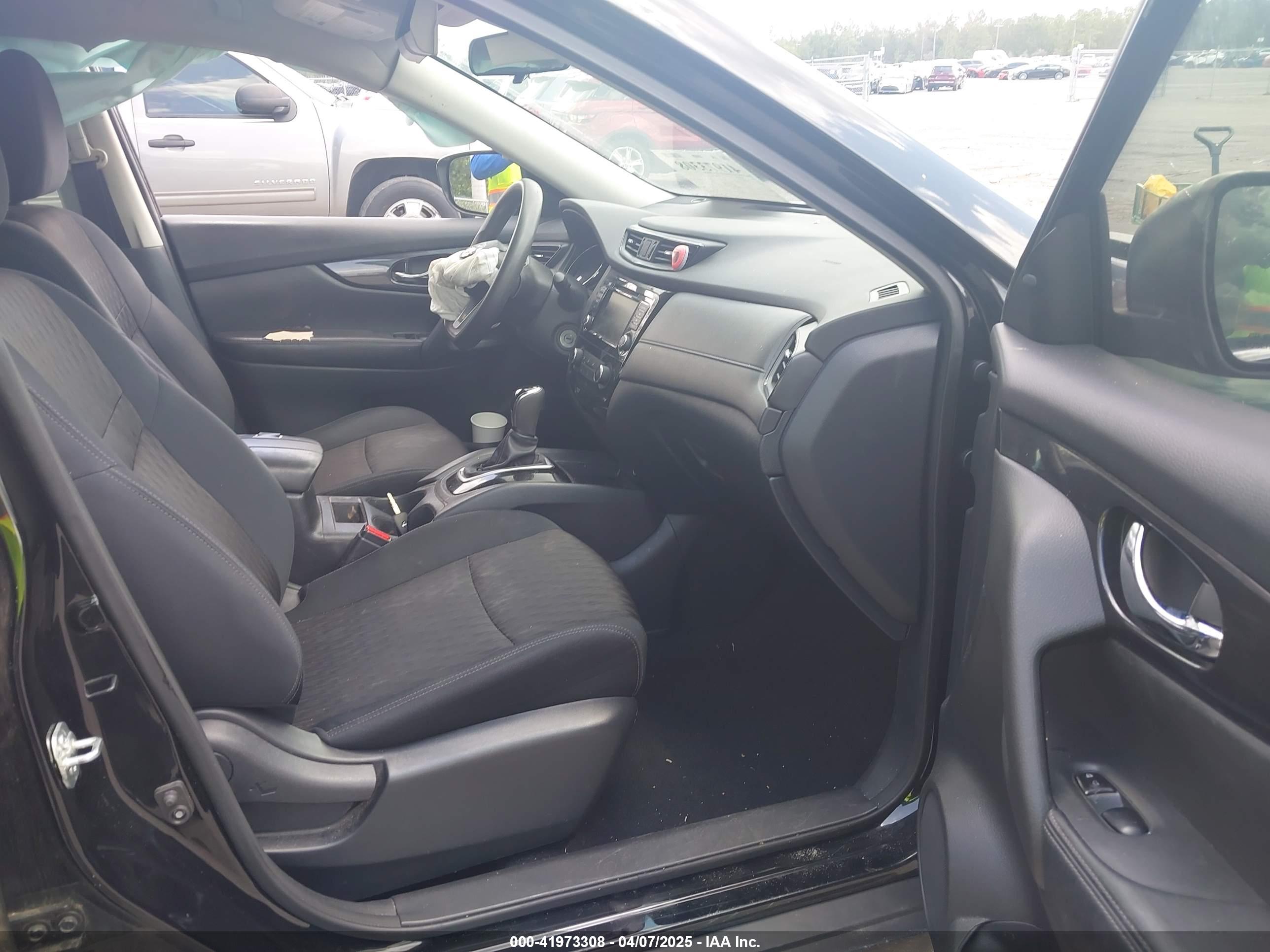NISSAN ROGUE image 5