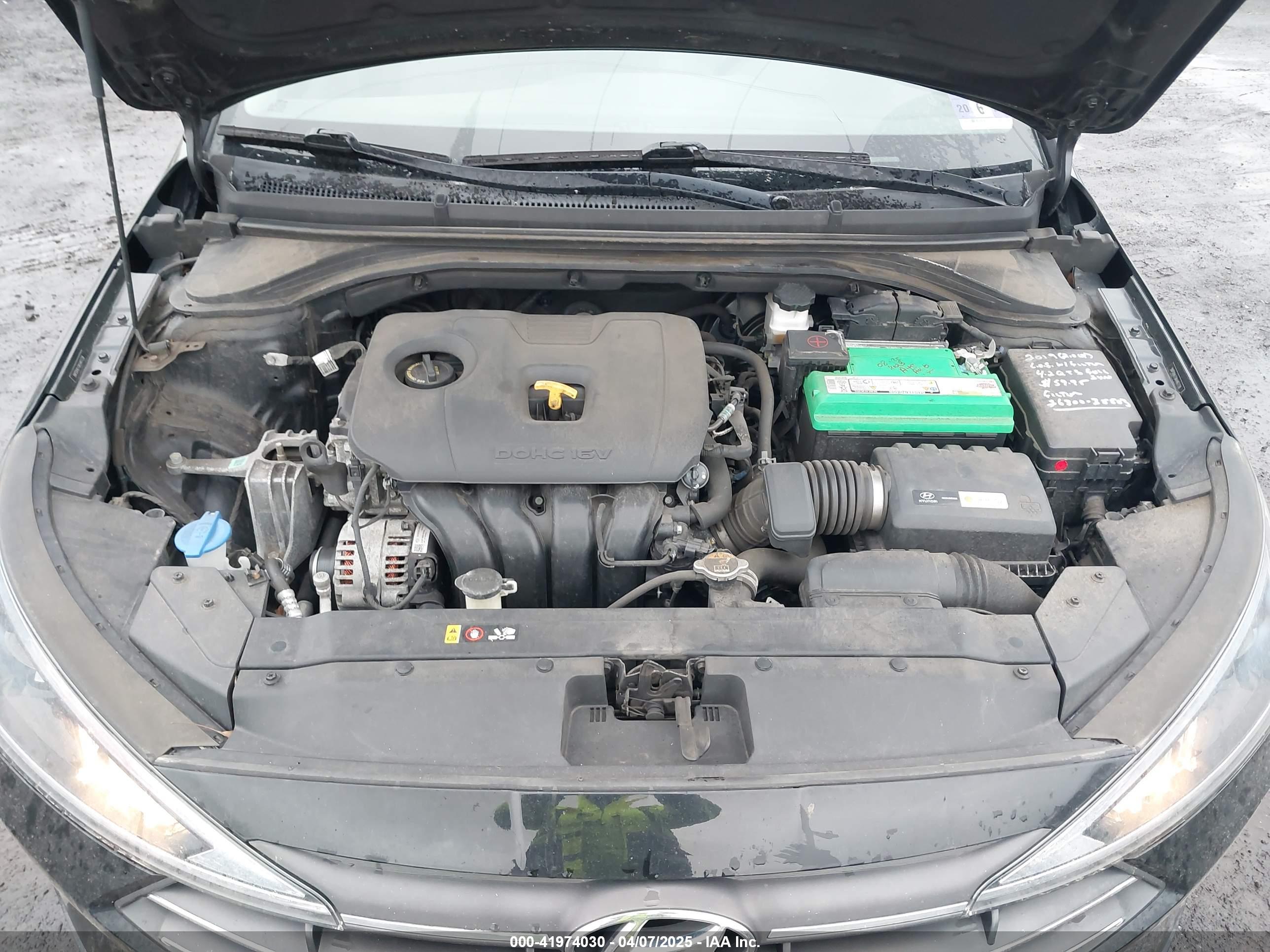 HYUNDAI ELANTRA image 10