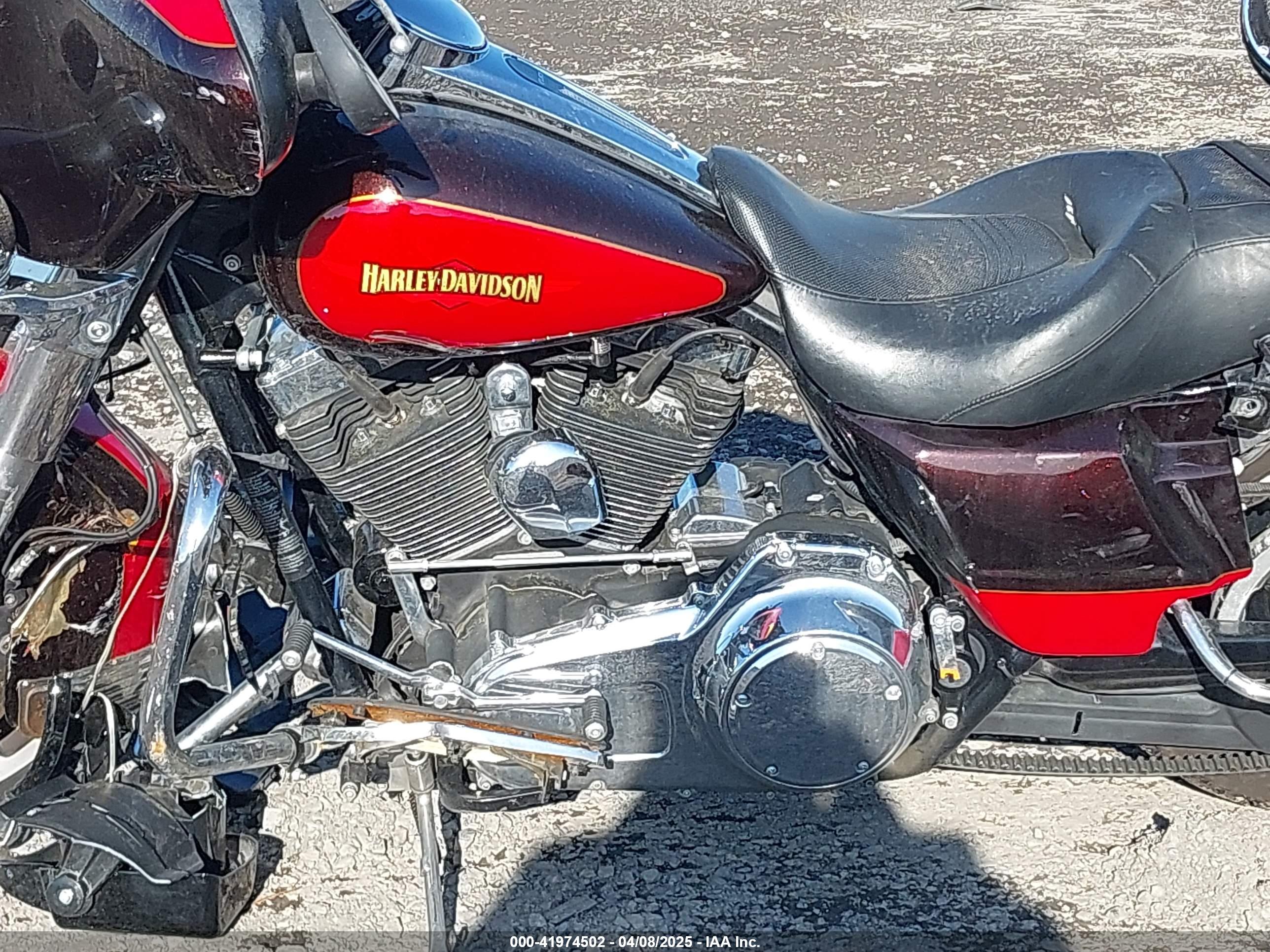HARLEY-DAVIDSON FLHX image 9