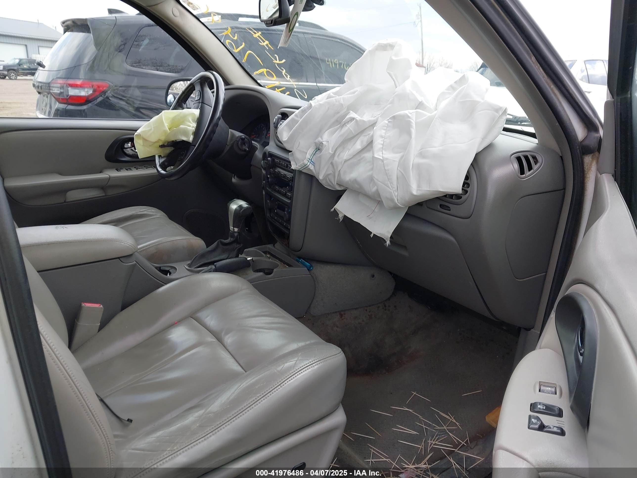 CHEVROLET TRAILBLAZER image 5