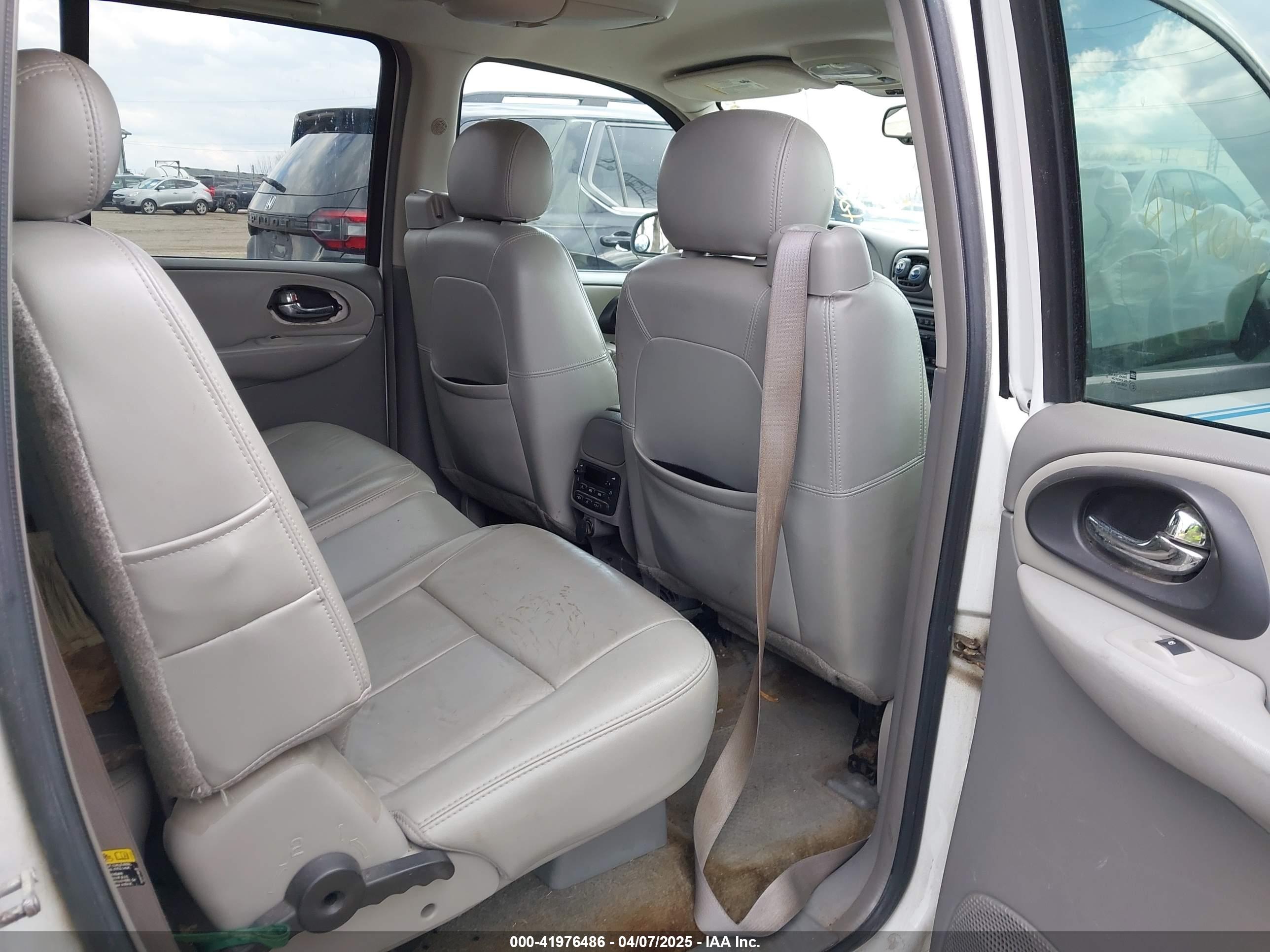 CHEVROLET TRAILBLAZER image 8