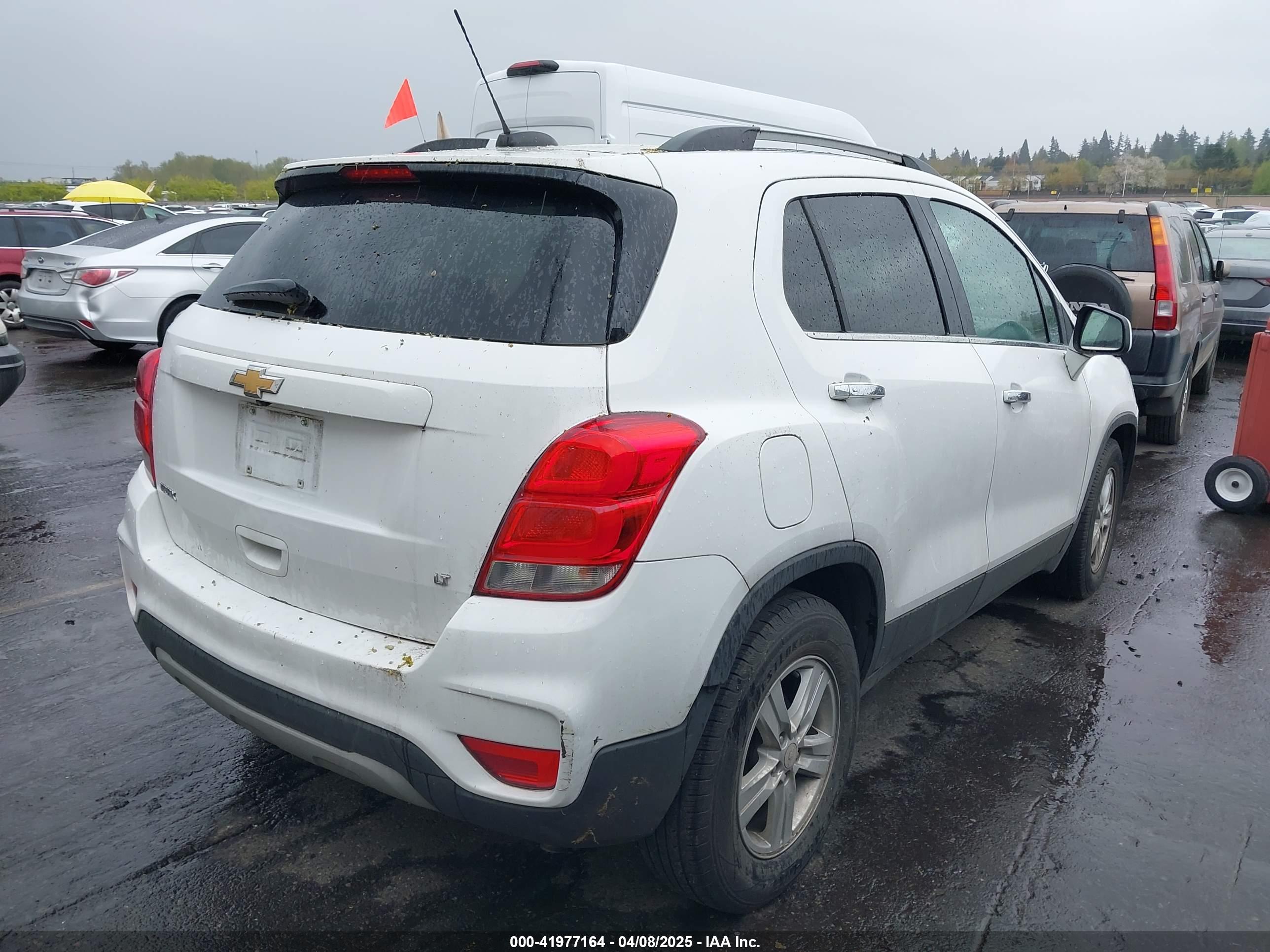 CHEVROLET TRAX image 4