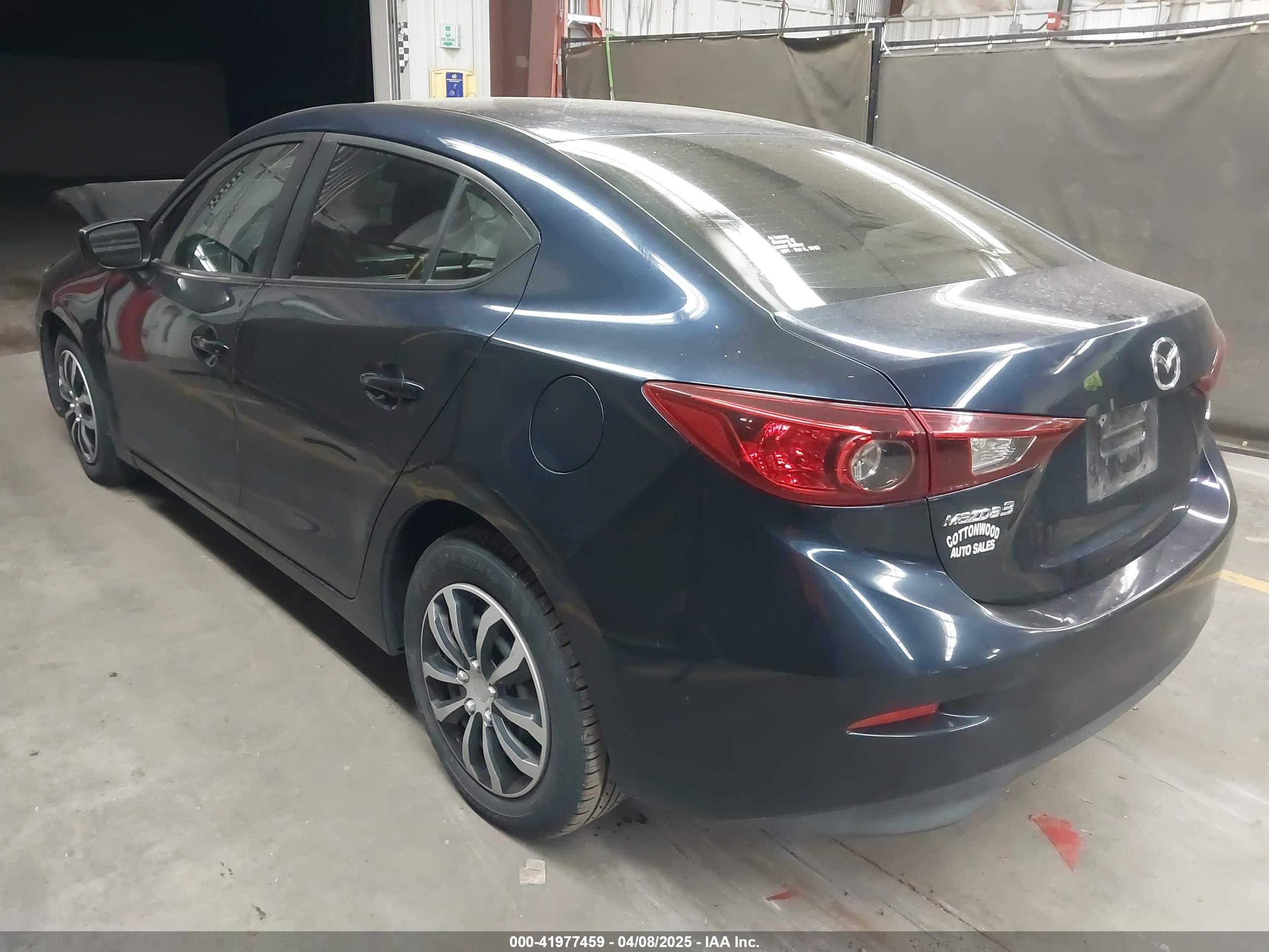 MAZDA MAZDA3 image 3