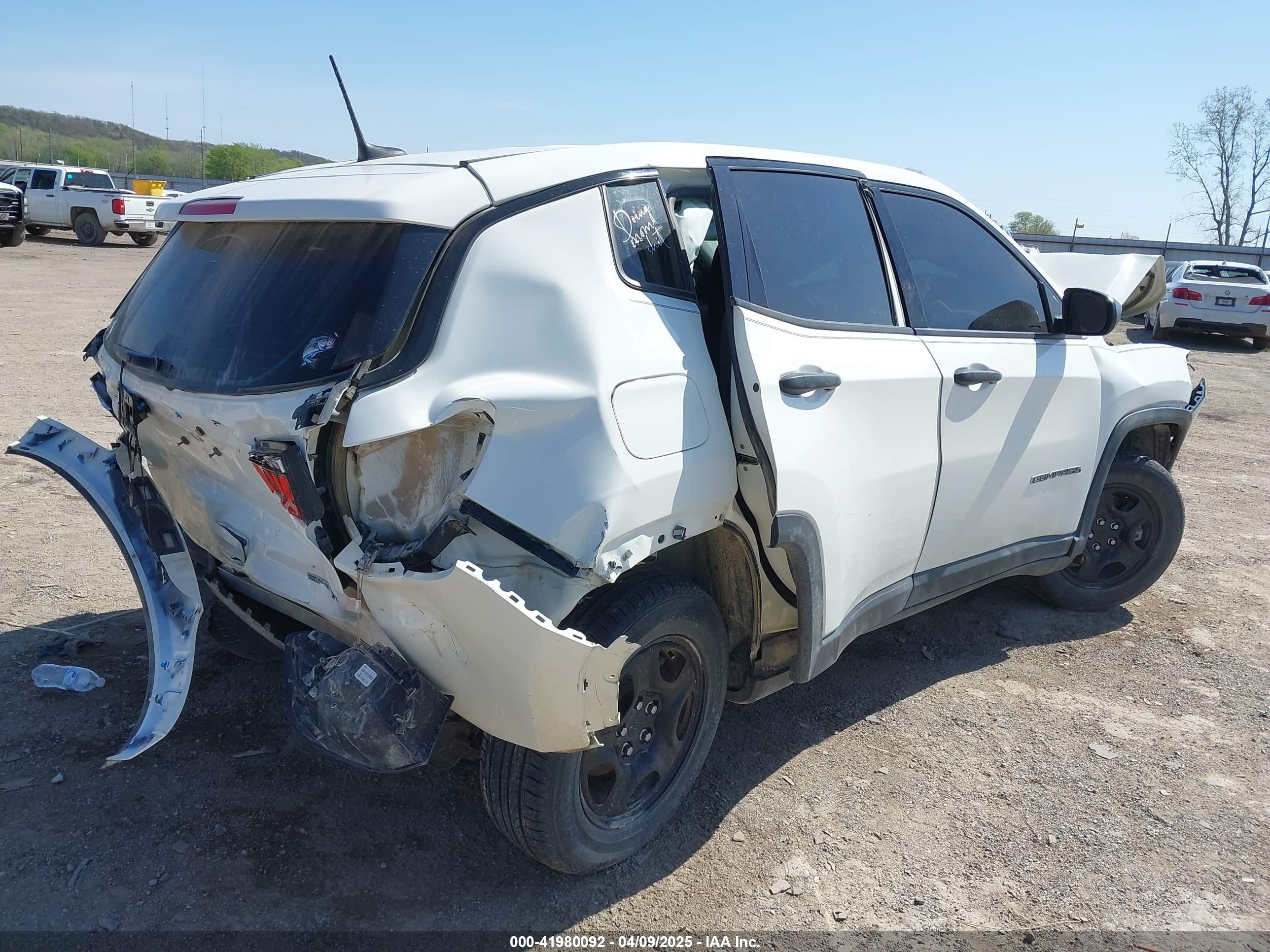 JEEP COMPASS image 4