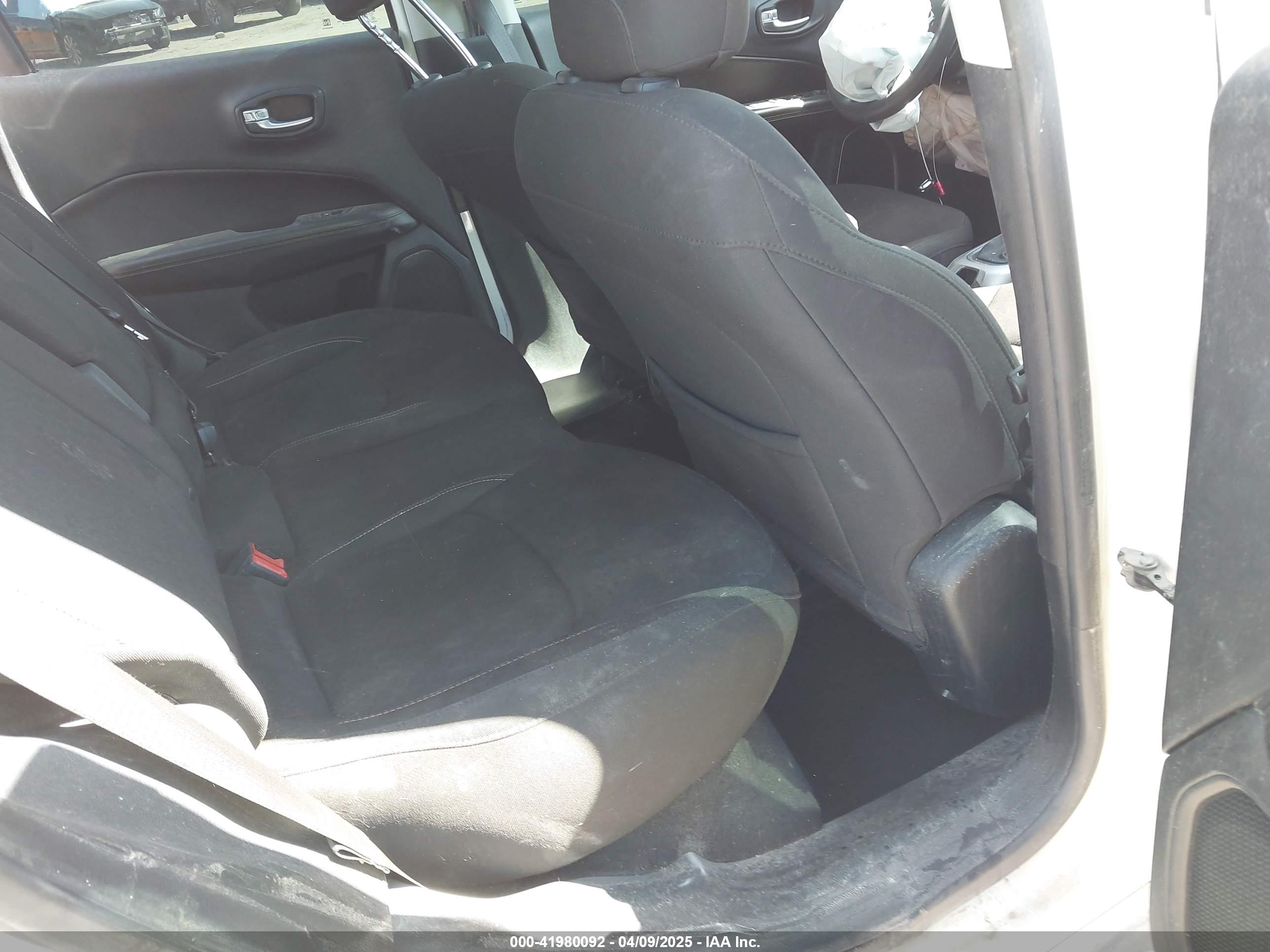 JEEP COMPASS image 8
