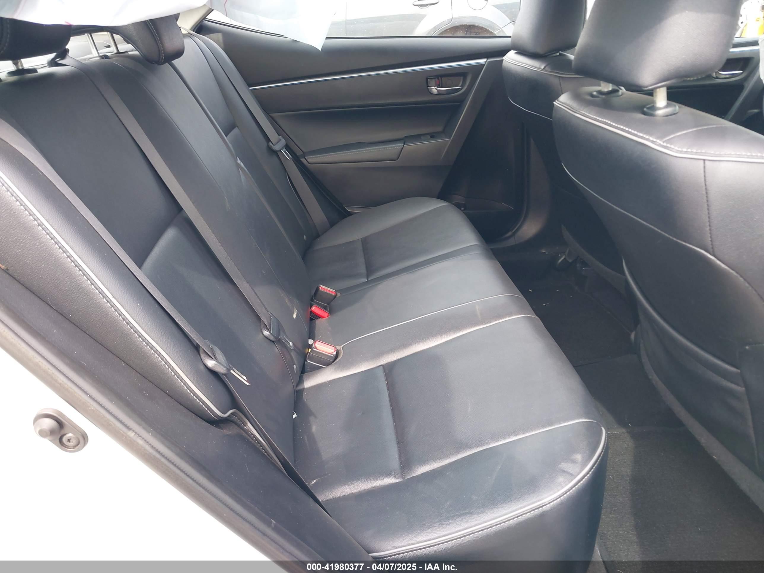 TOYOTA COROLLA image 8