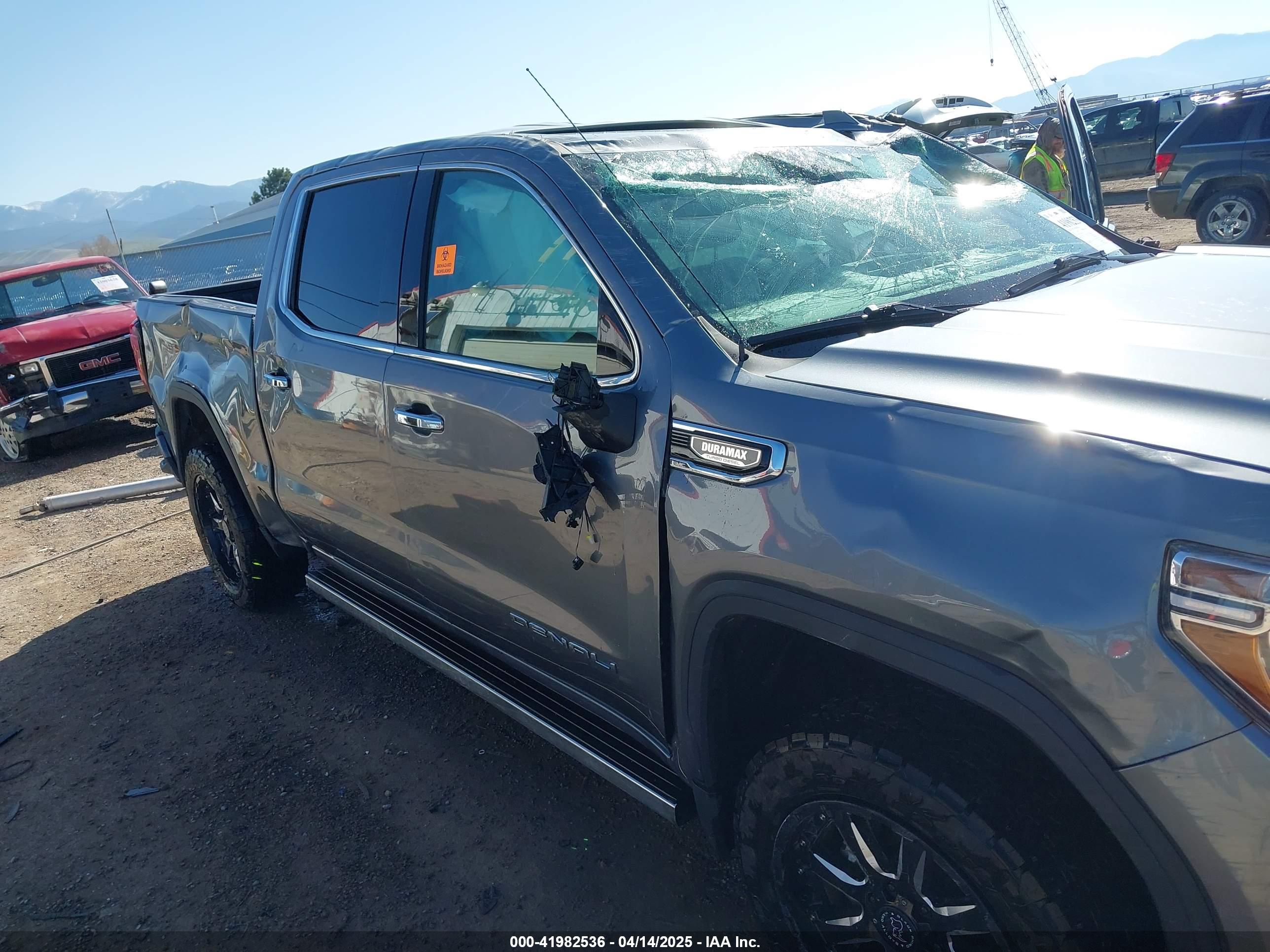 GMC SIERRA image 6