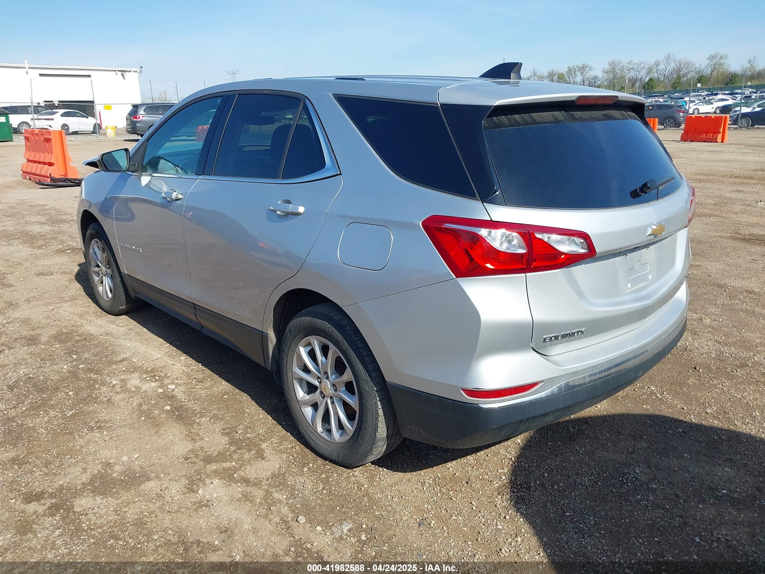 CHEVROLET EQUINOX image 3