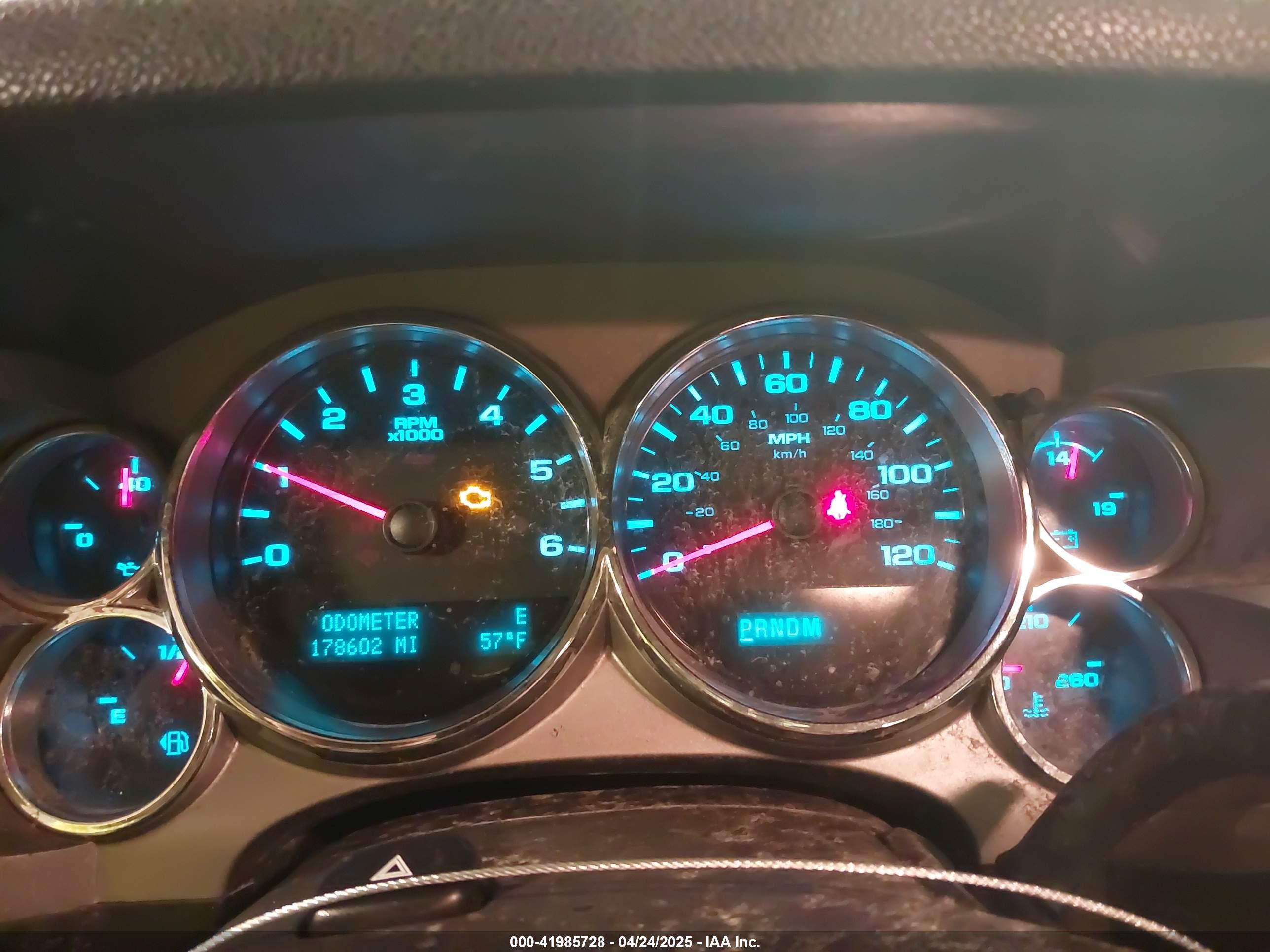 CHEVROLET SILVERADO image 7