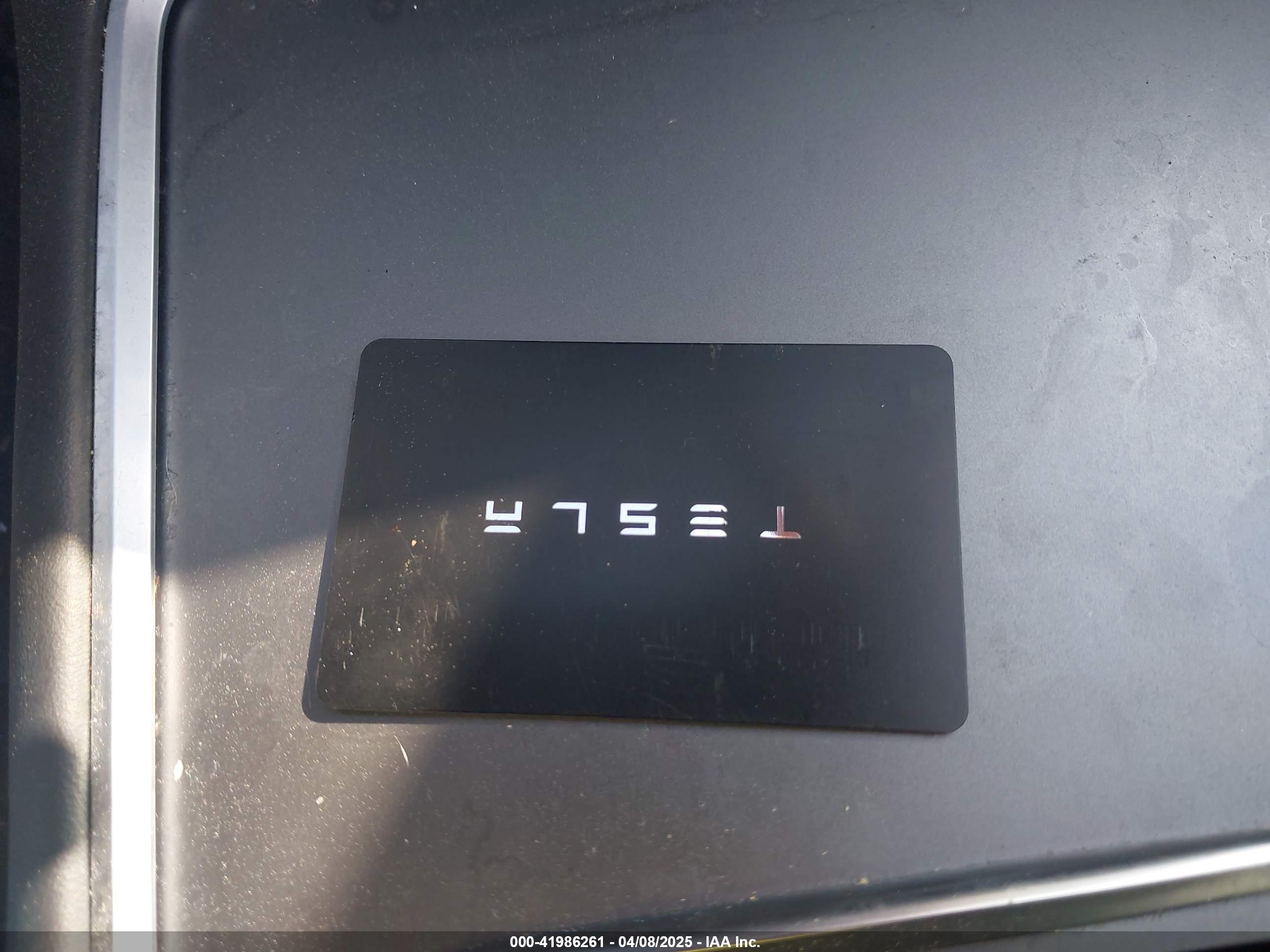 TESLA MODEL image 11
