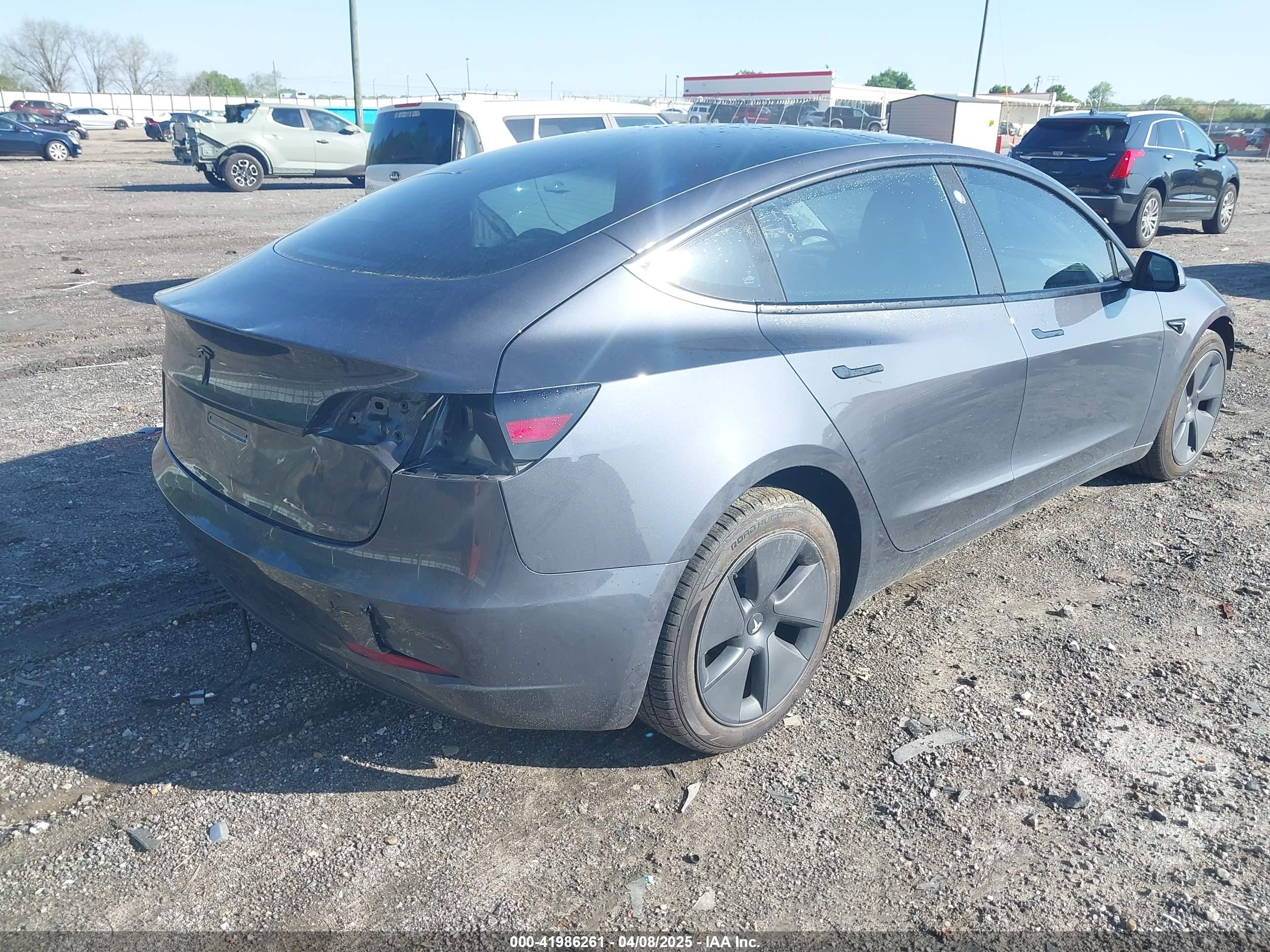 TESLA MODEL image 4