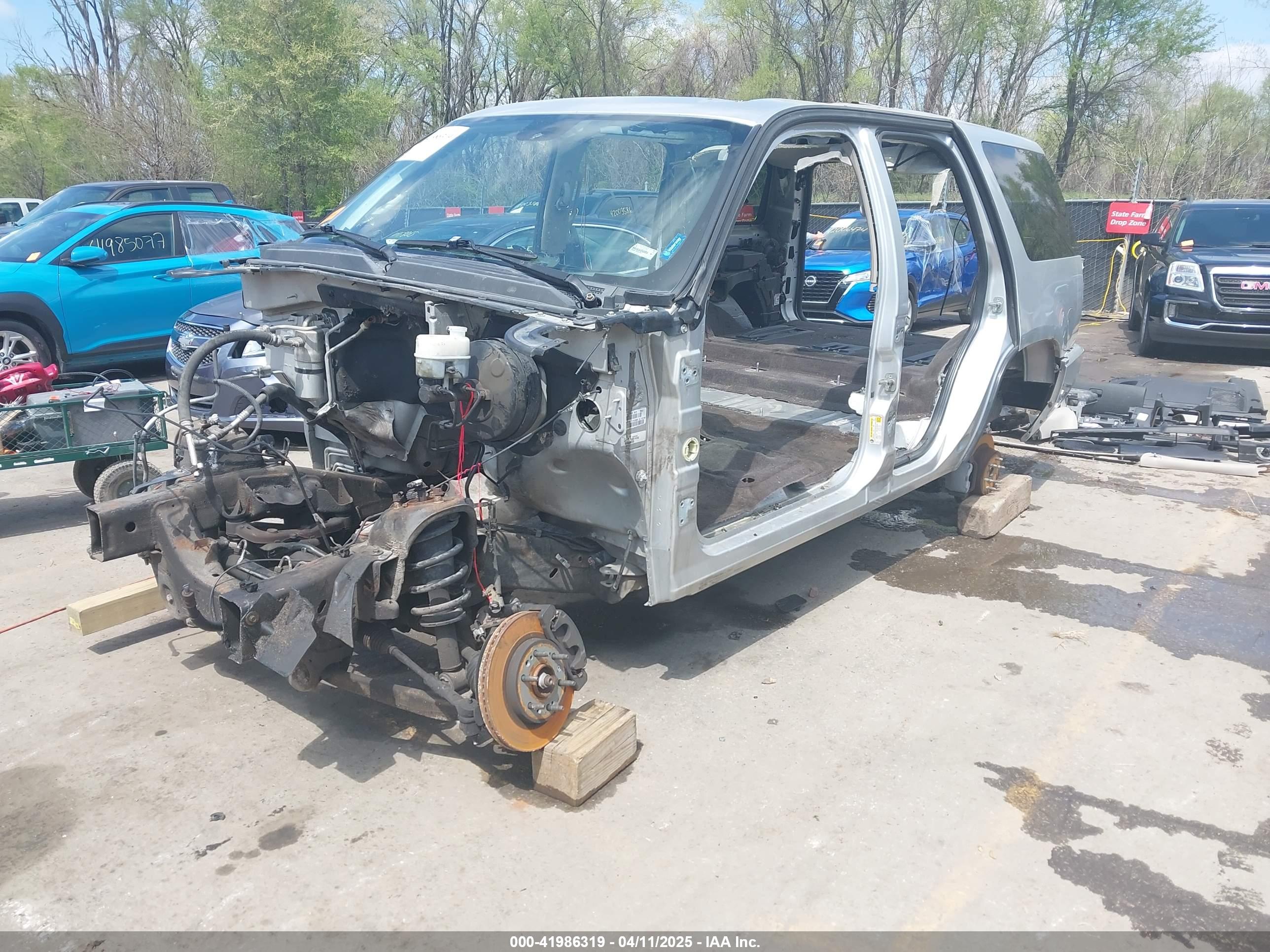 GMC YUKON image 2