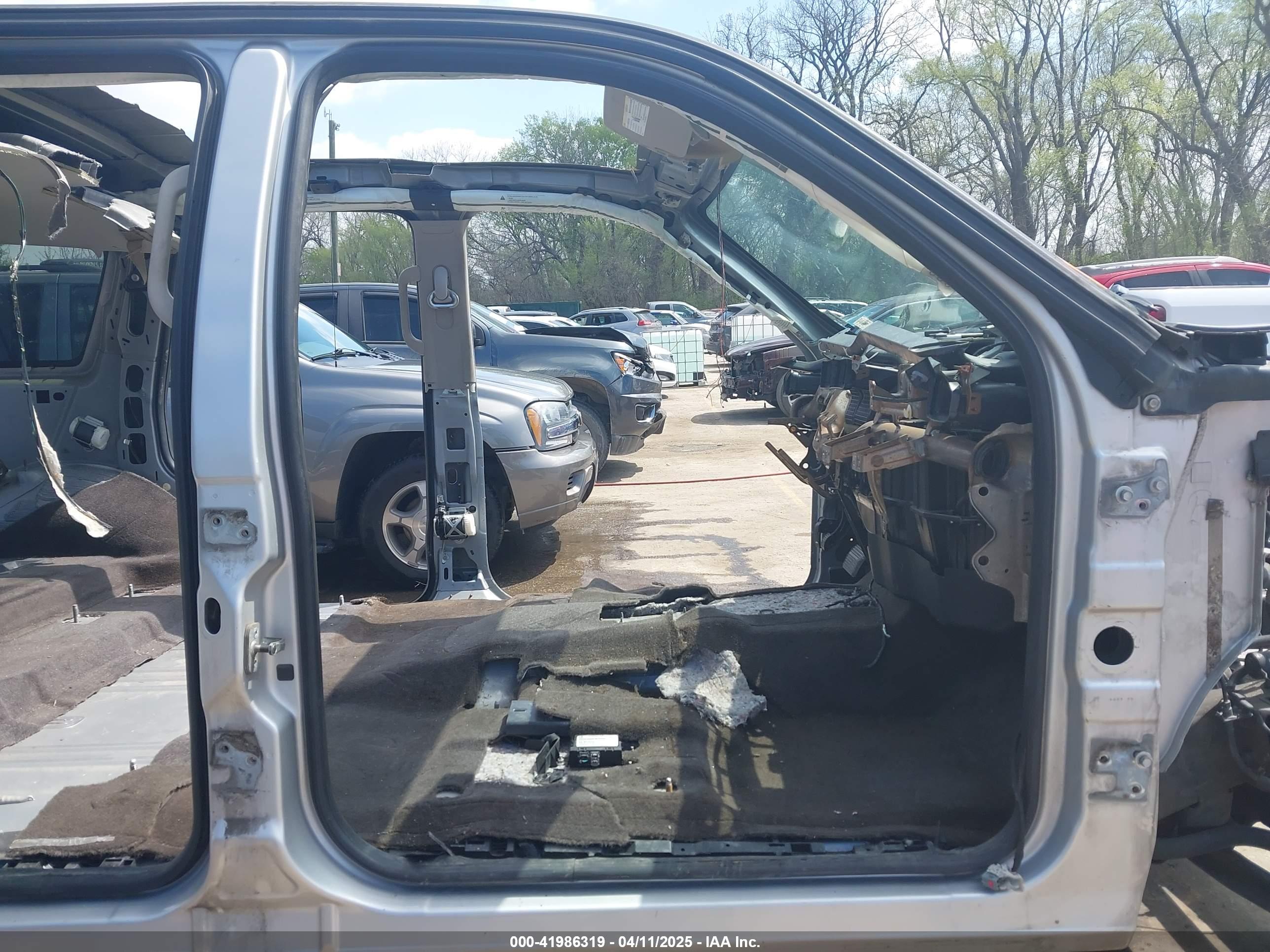 GMC YUKON image 5