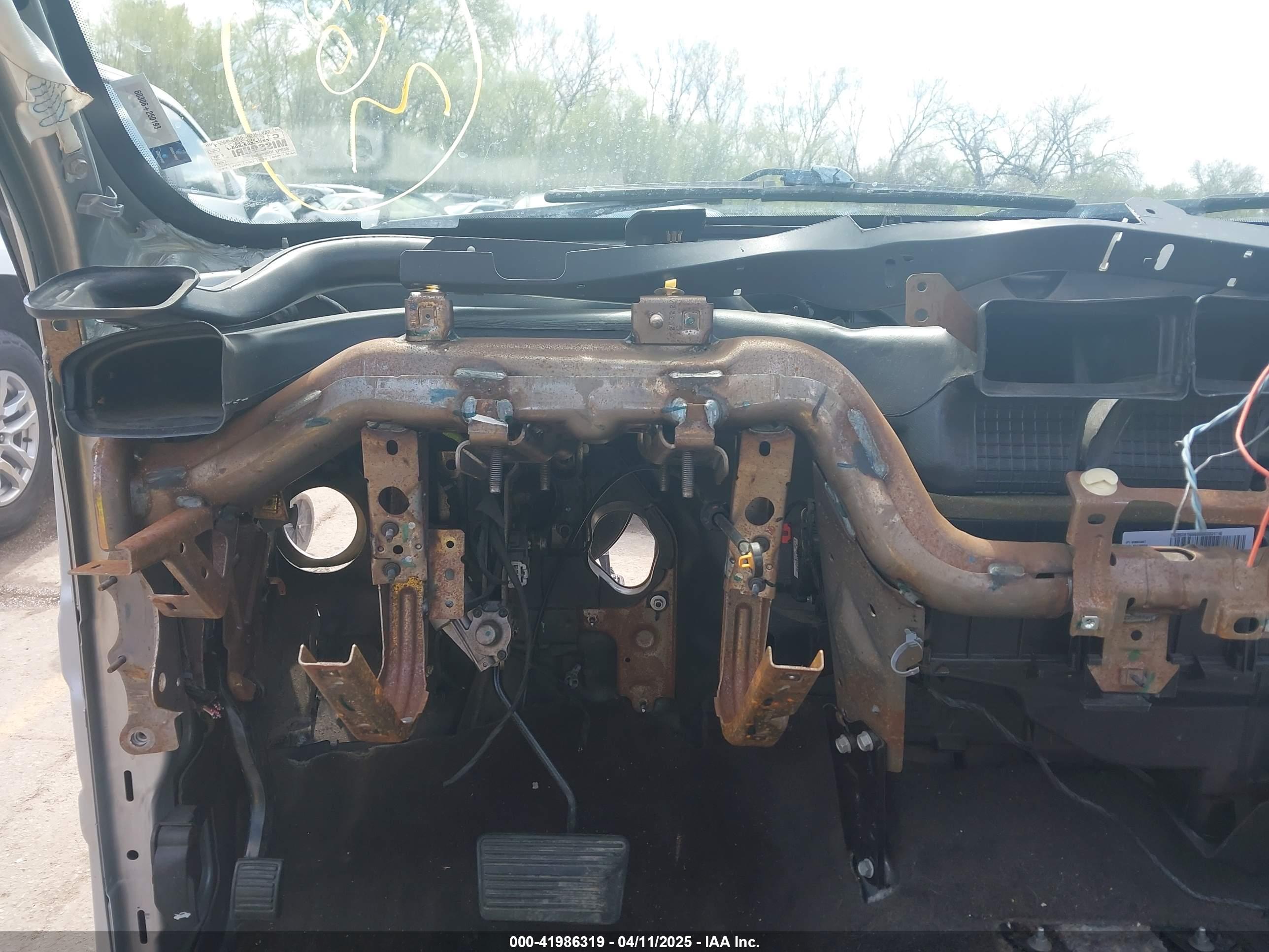 GMC YUKON image 7