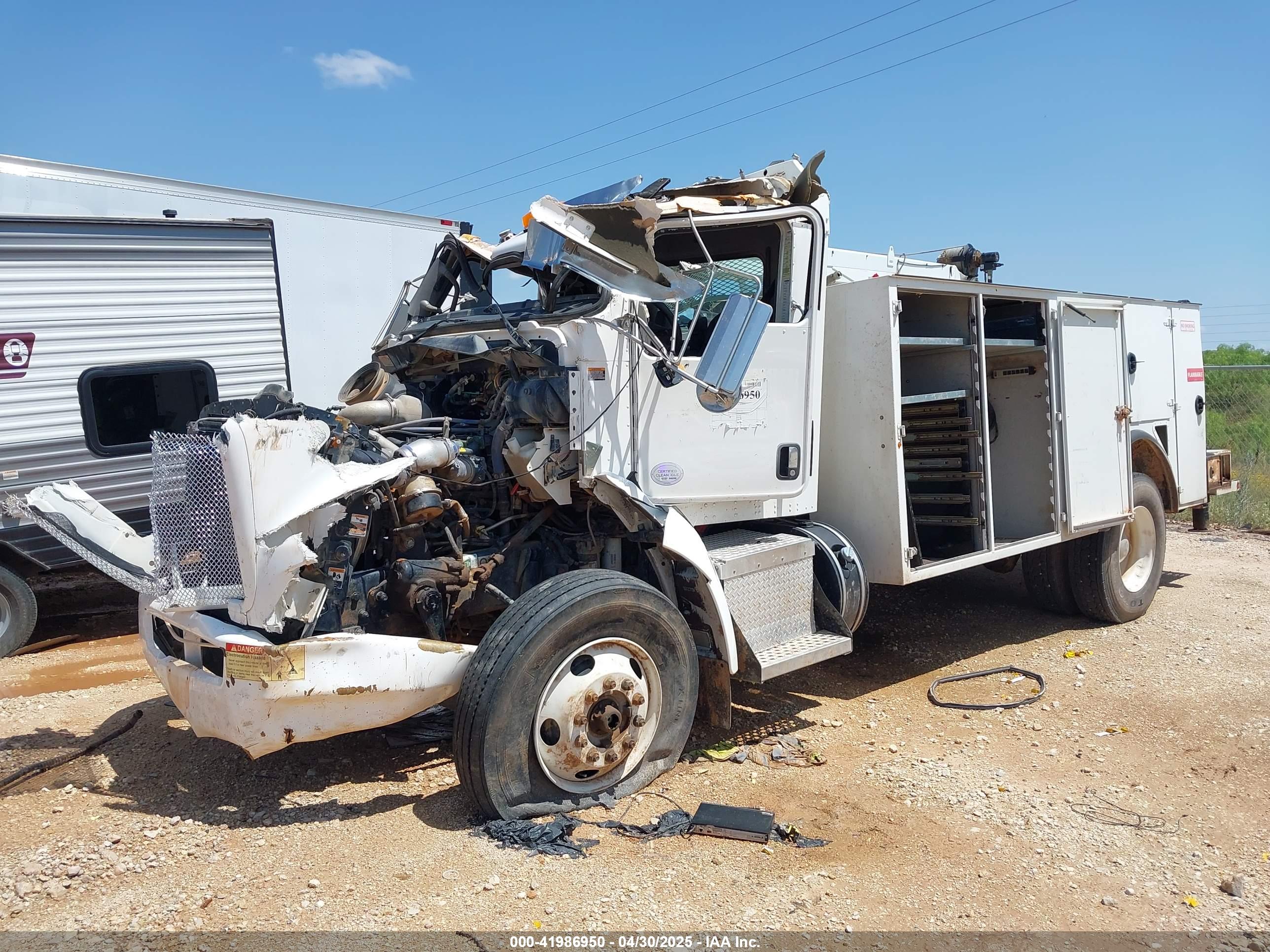 KENWORTH T3 image 2