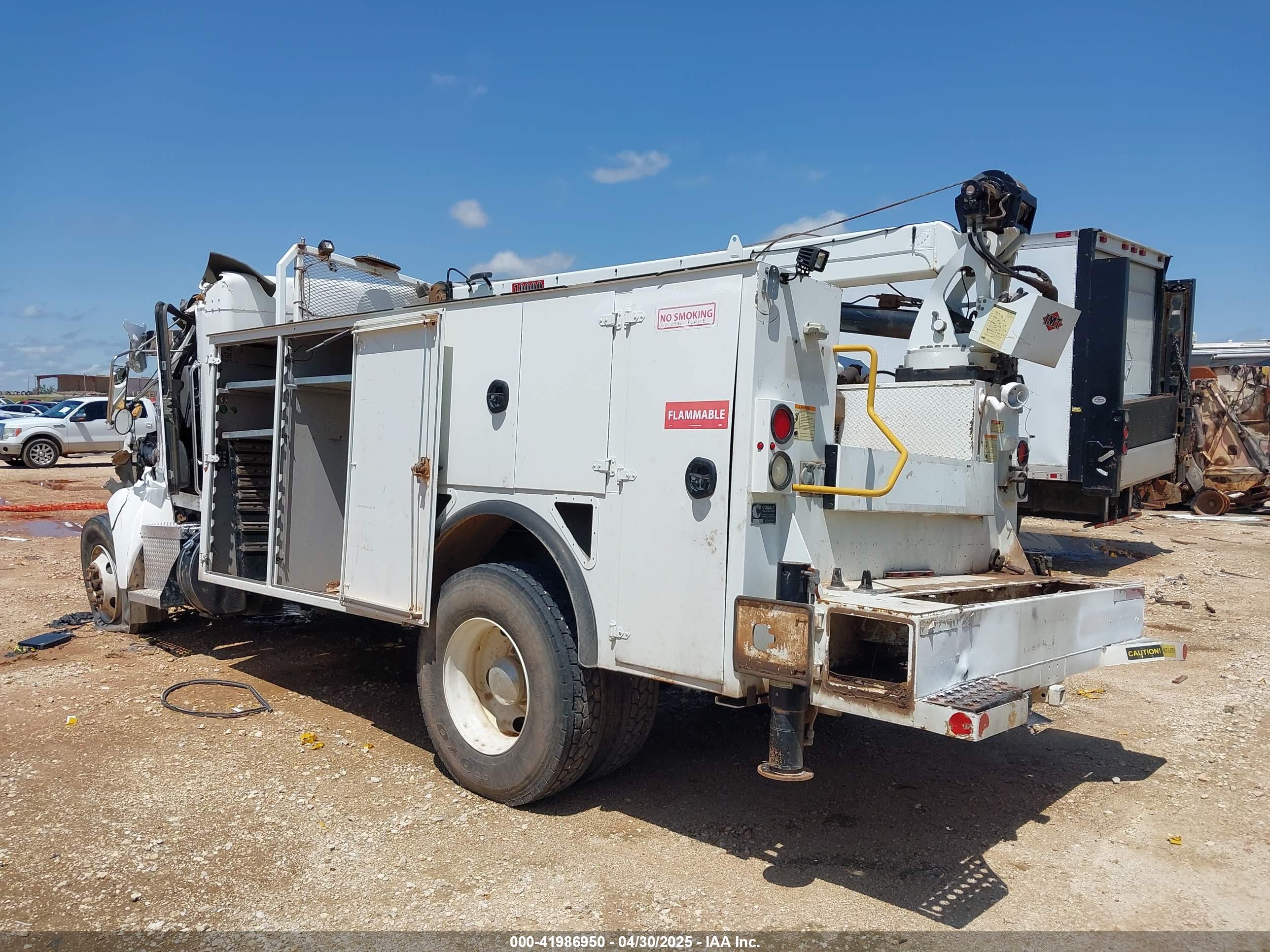 KENWORTH T3 image 3