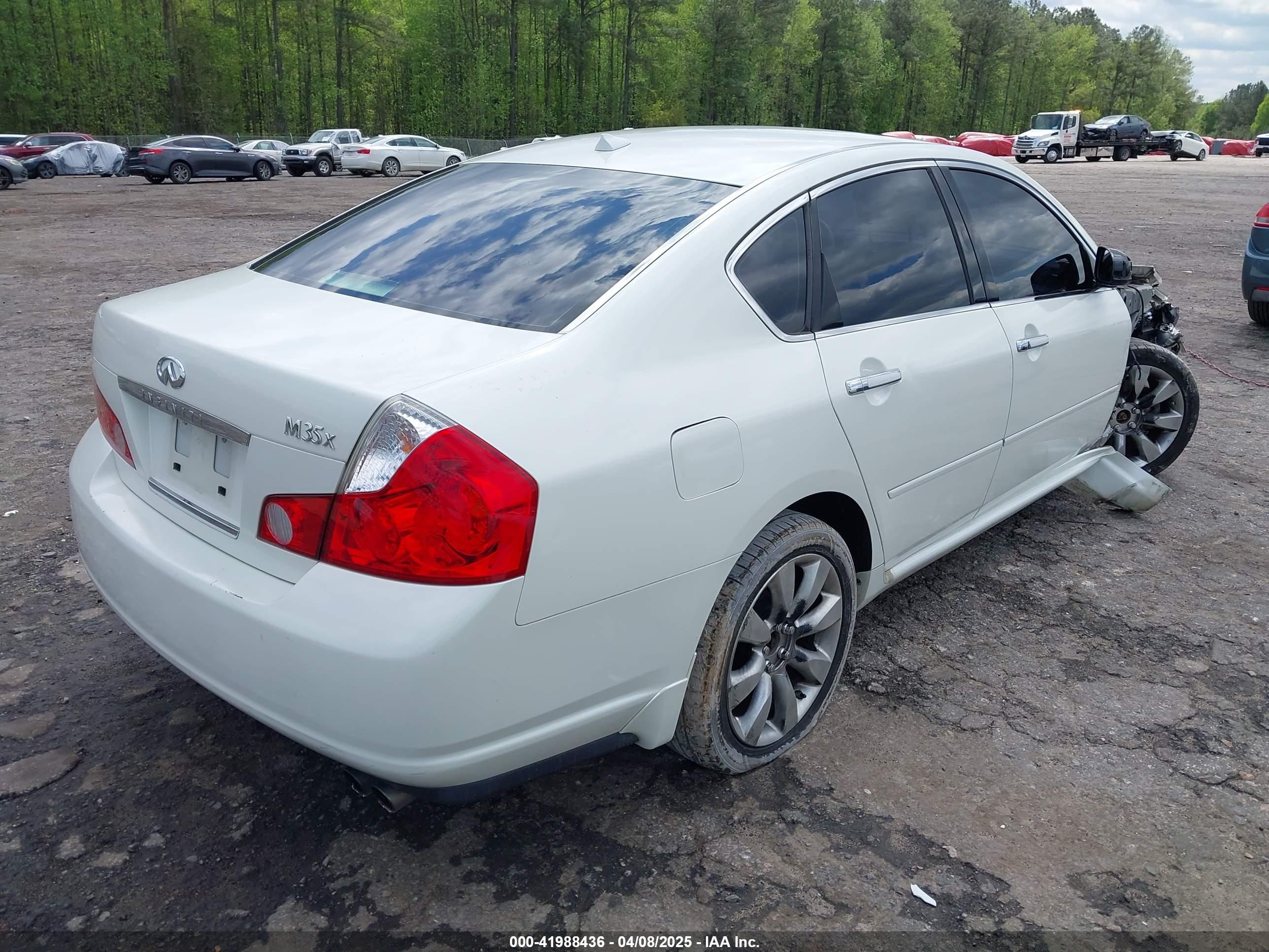 INFINITI M35X image 4