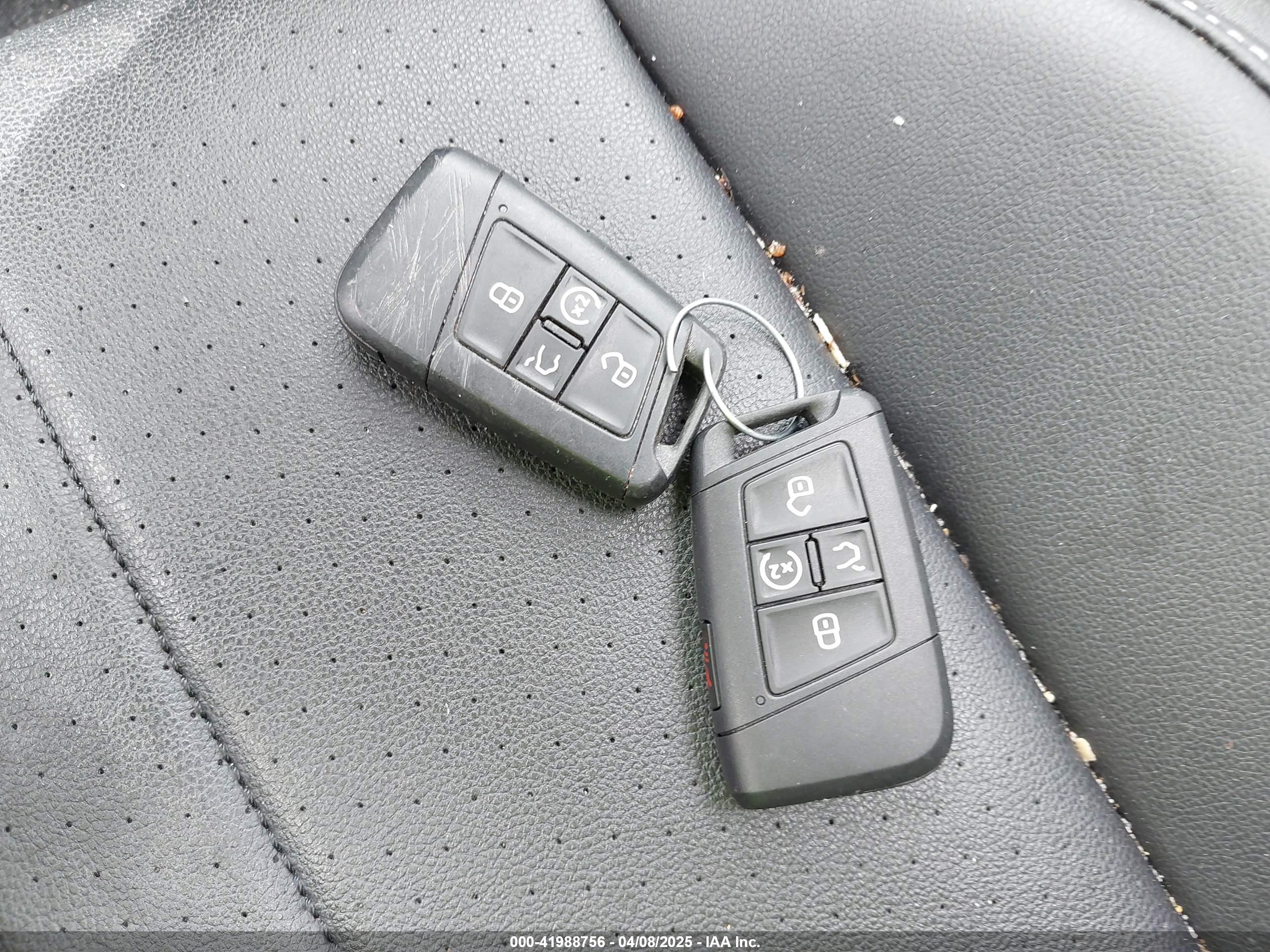 VOLKSWAGEN TIGUAN image 11