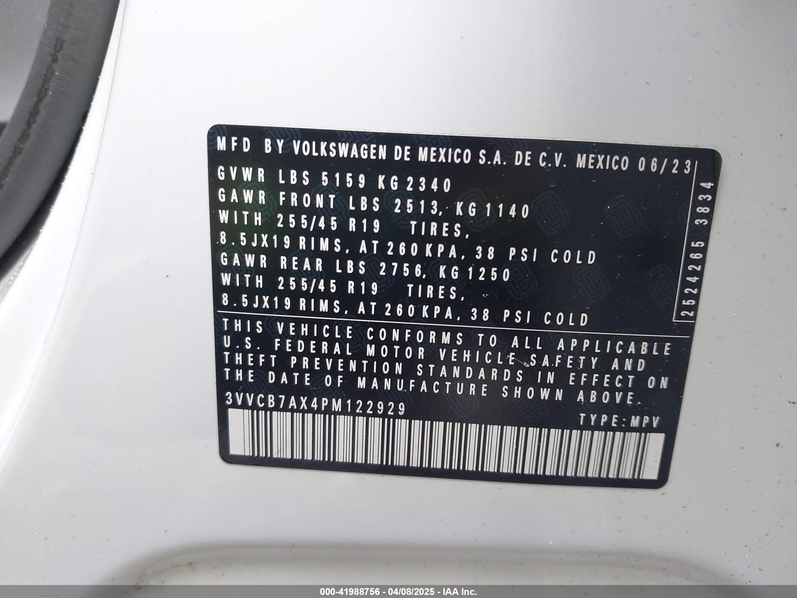 VOLKSWAGEN TIGUAN image 9