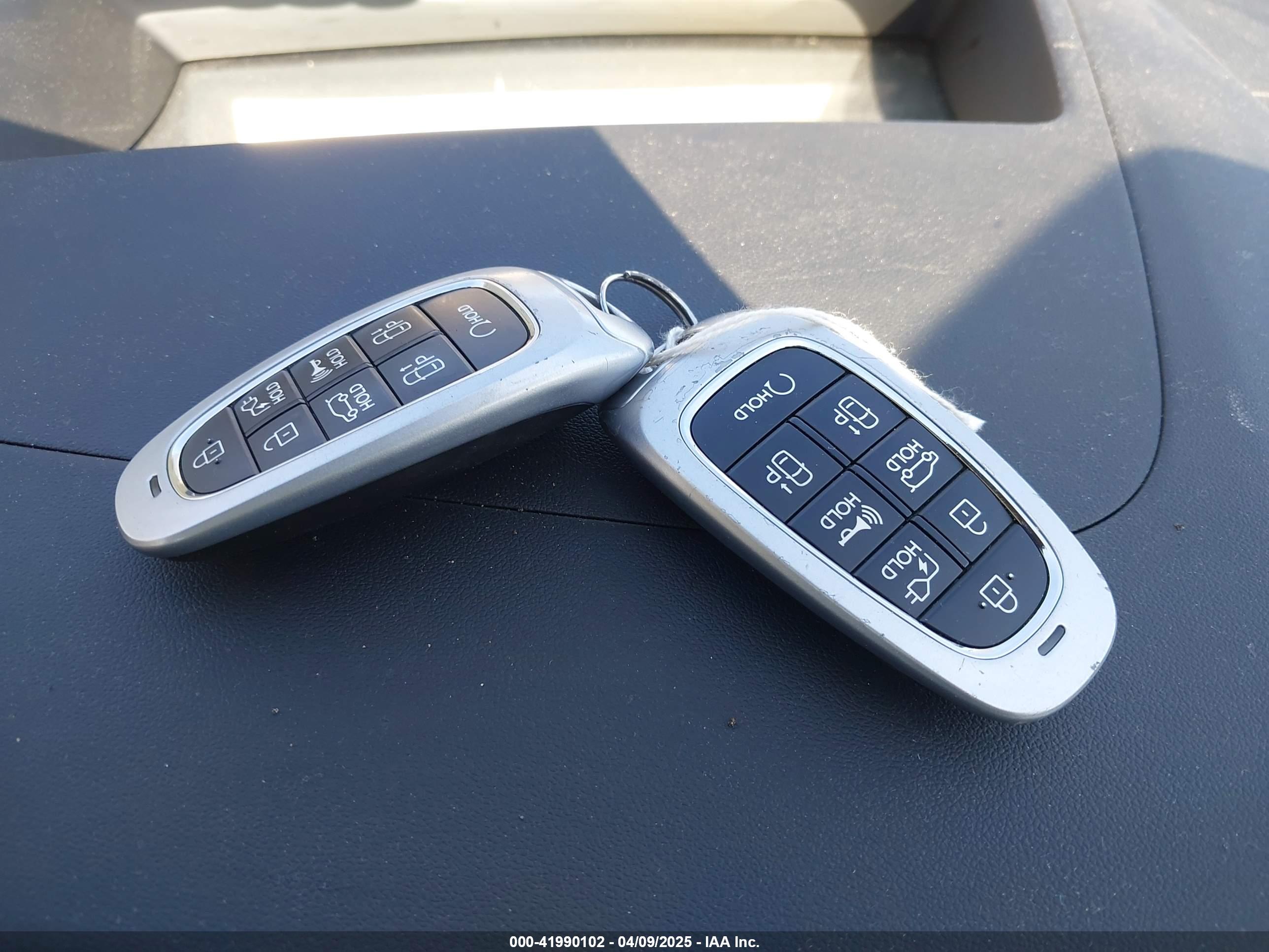 HYUNDAI IONIQ image 11