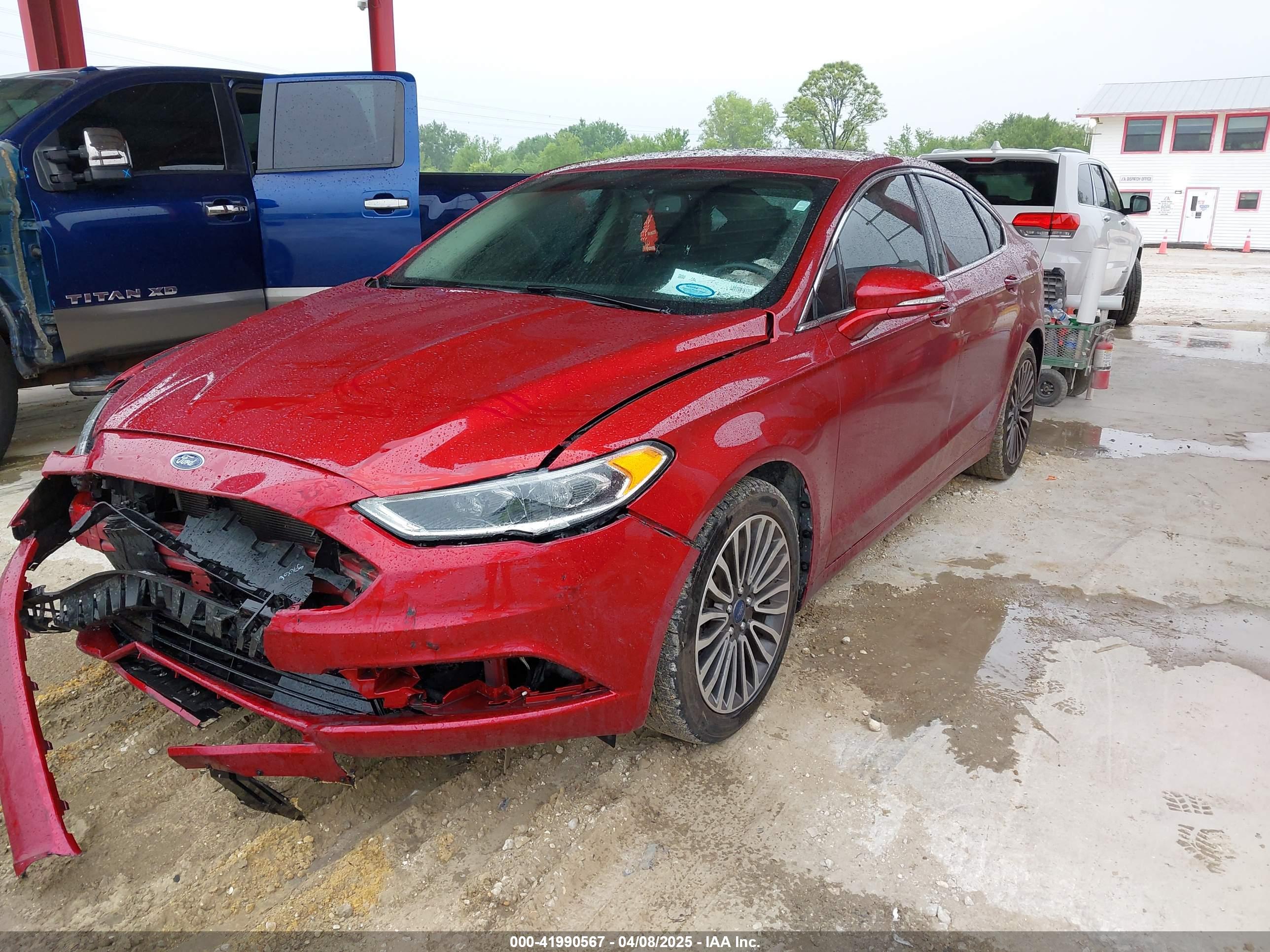 FORD FUSION image 2