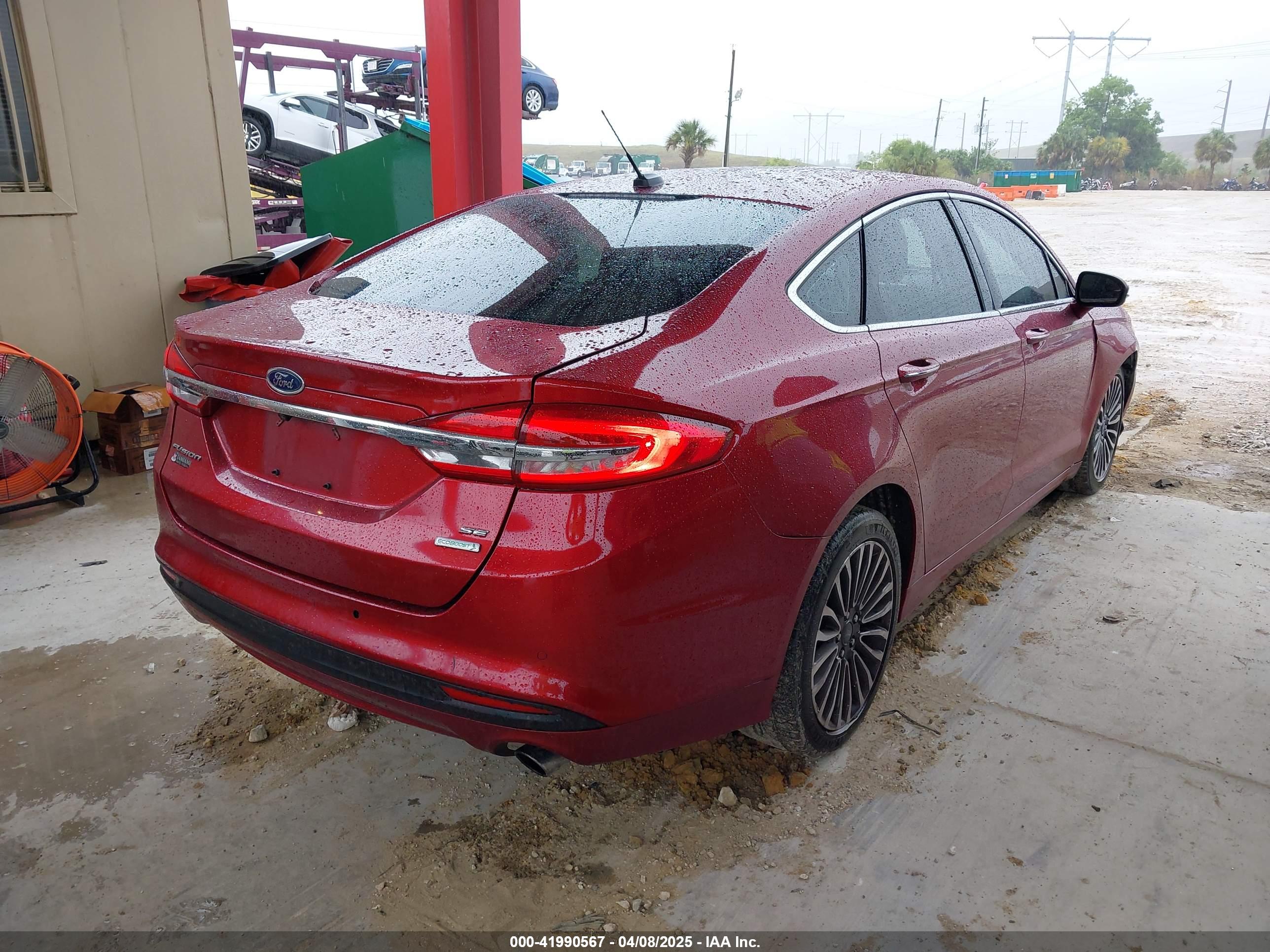 FORD FUSION image 4