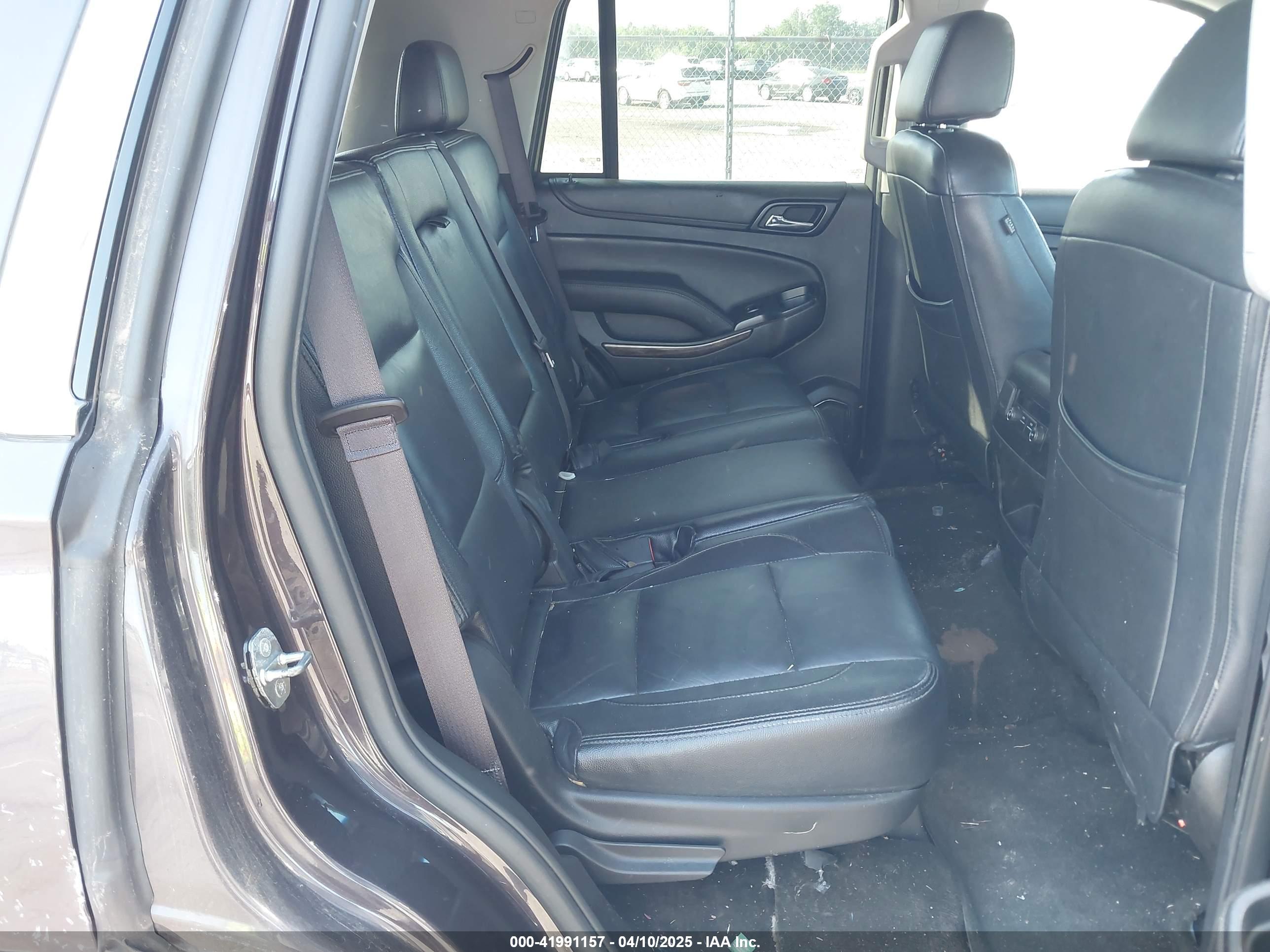 CHEVROLET TAHOE image 8