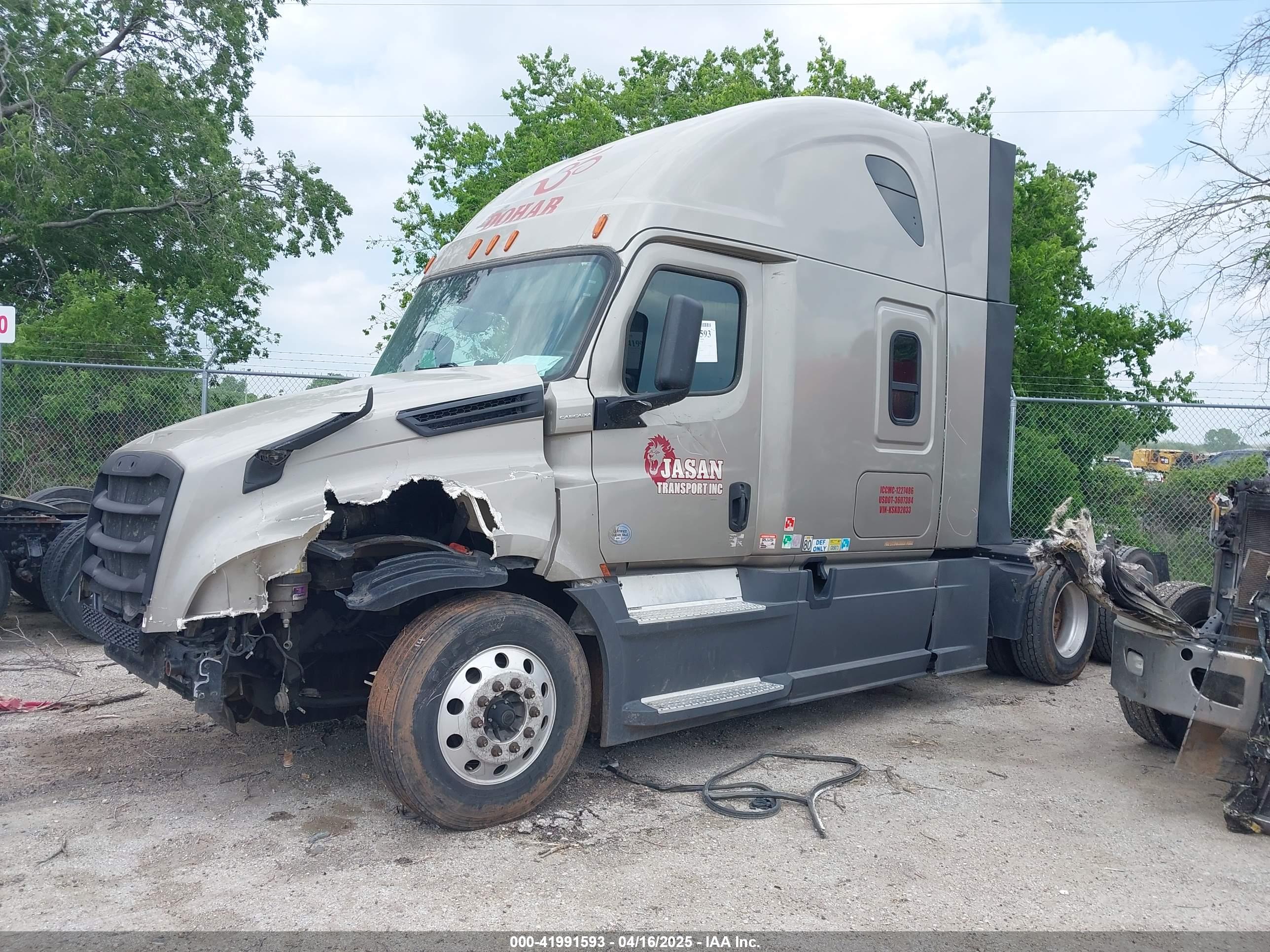 FREIGHTLINER NEW image 2