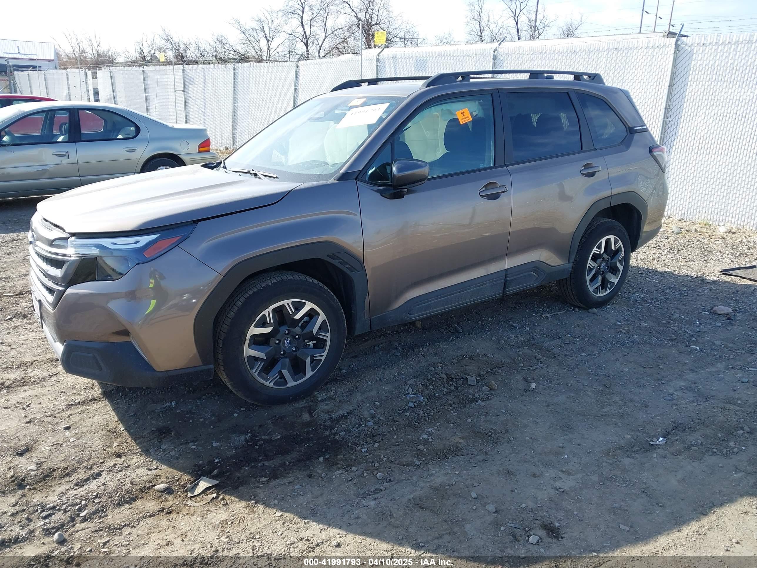SUBARU FORESTER image 2