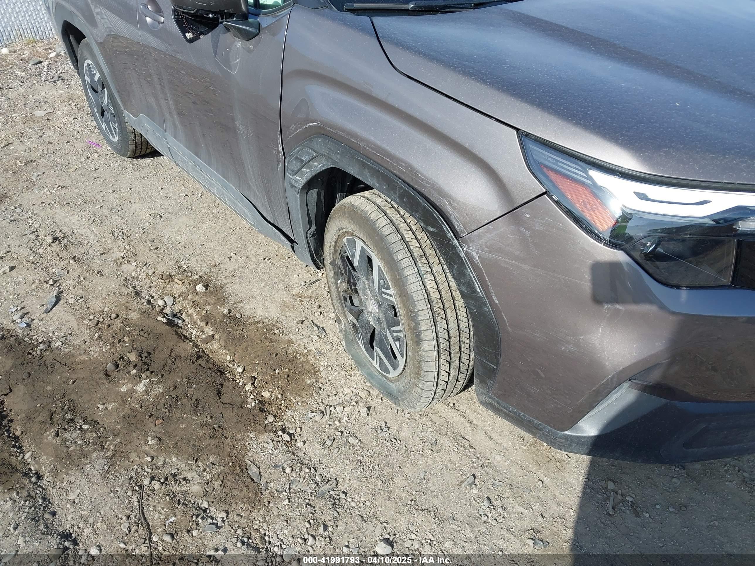 SUBARU FORESTER image 6