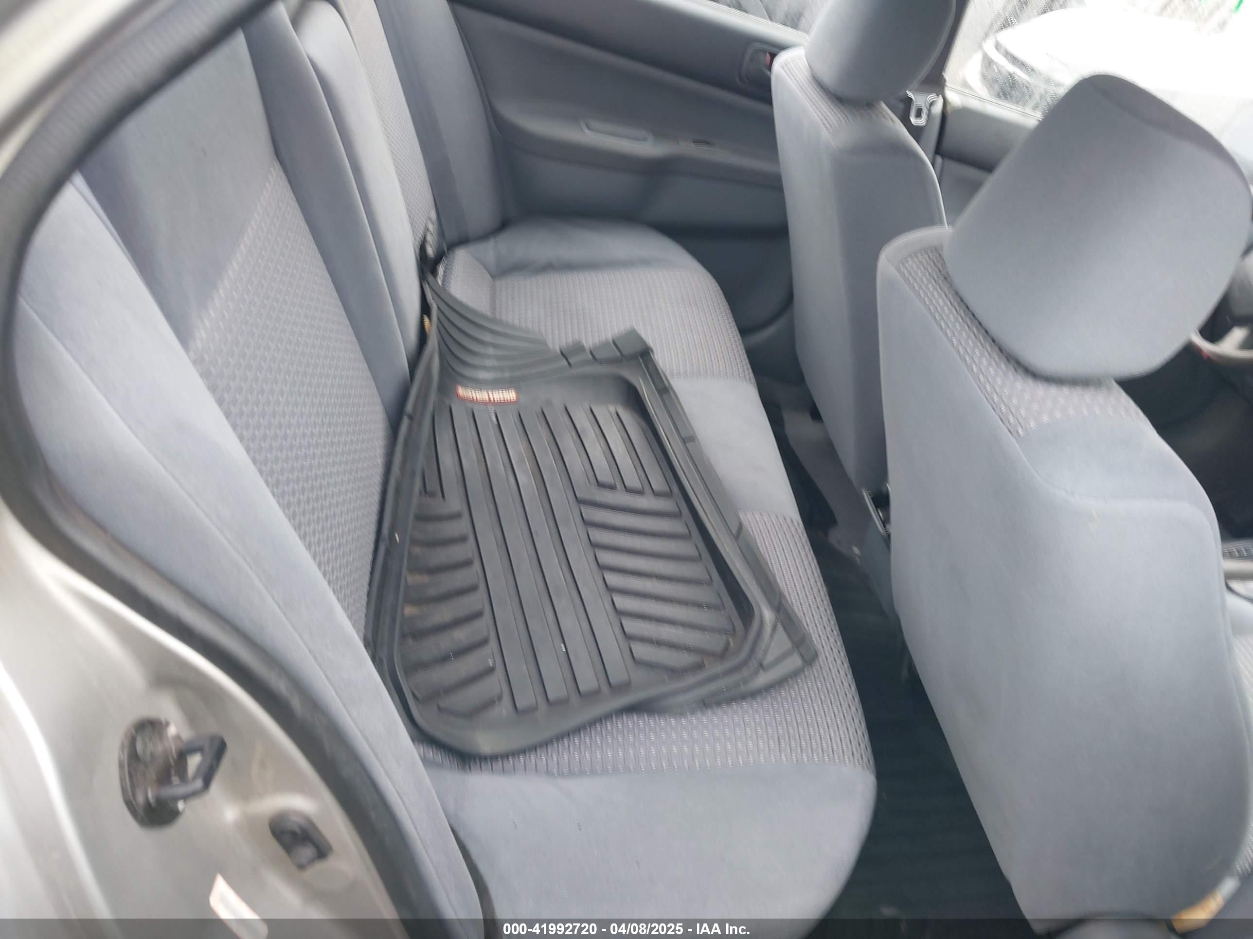 MITSUBISHI LANCER image 5