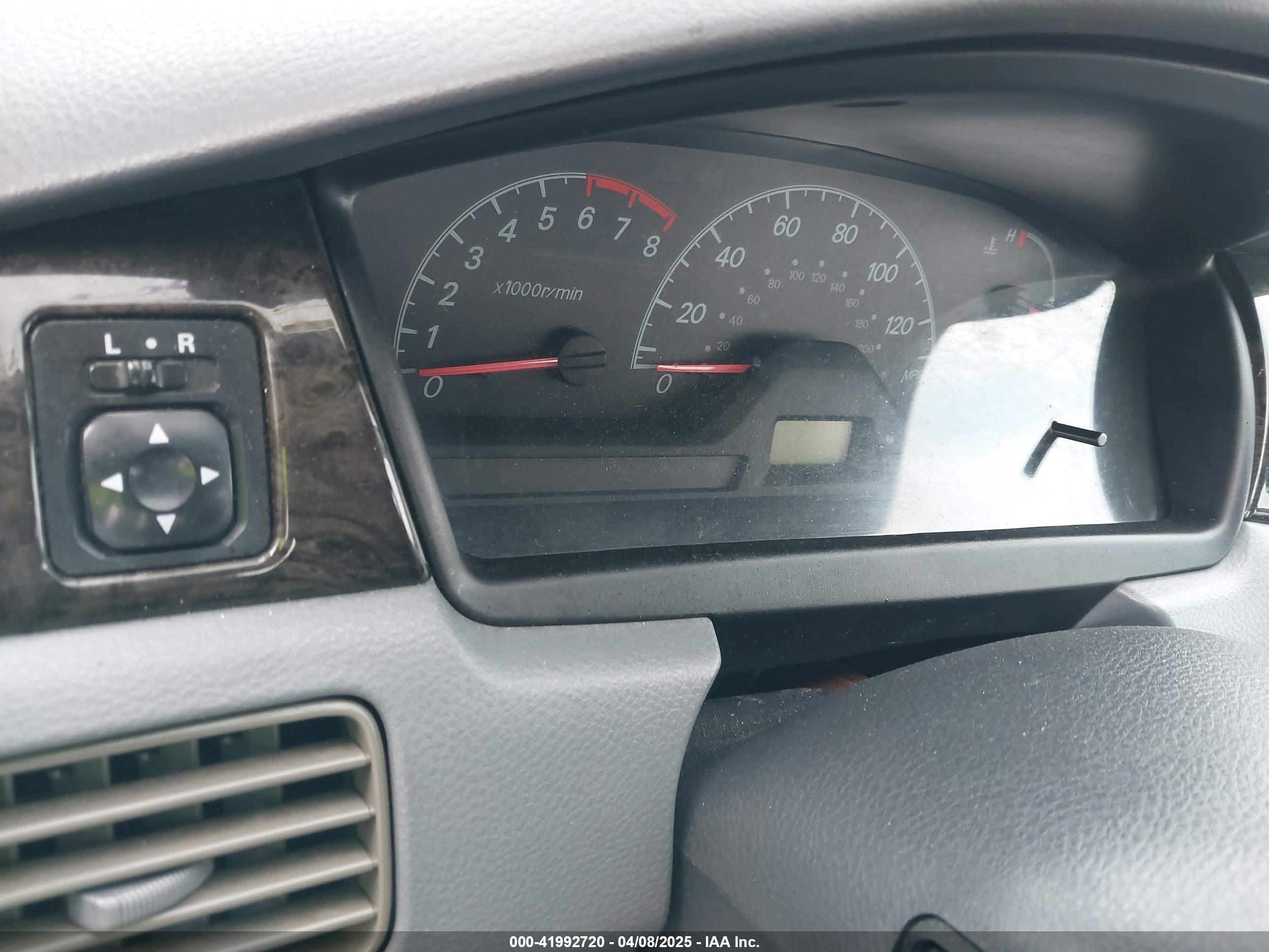 MITSUBISHI LANCER image 7