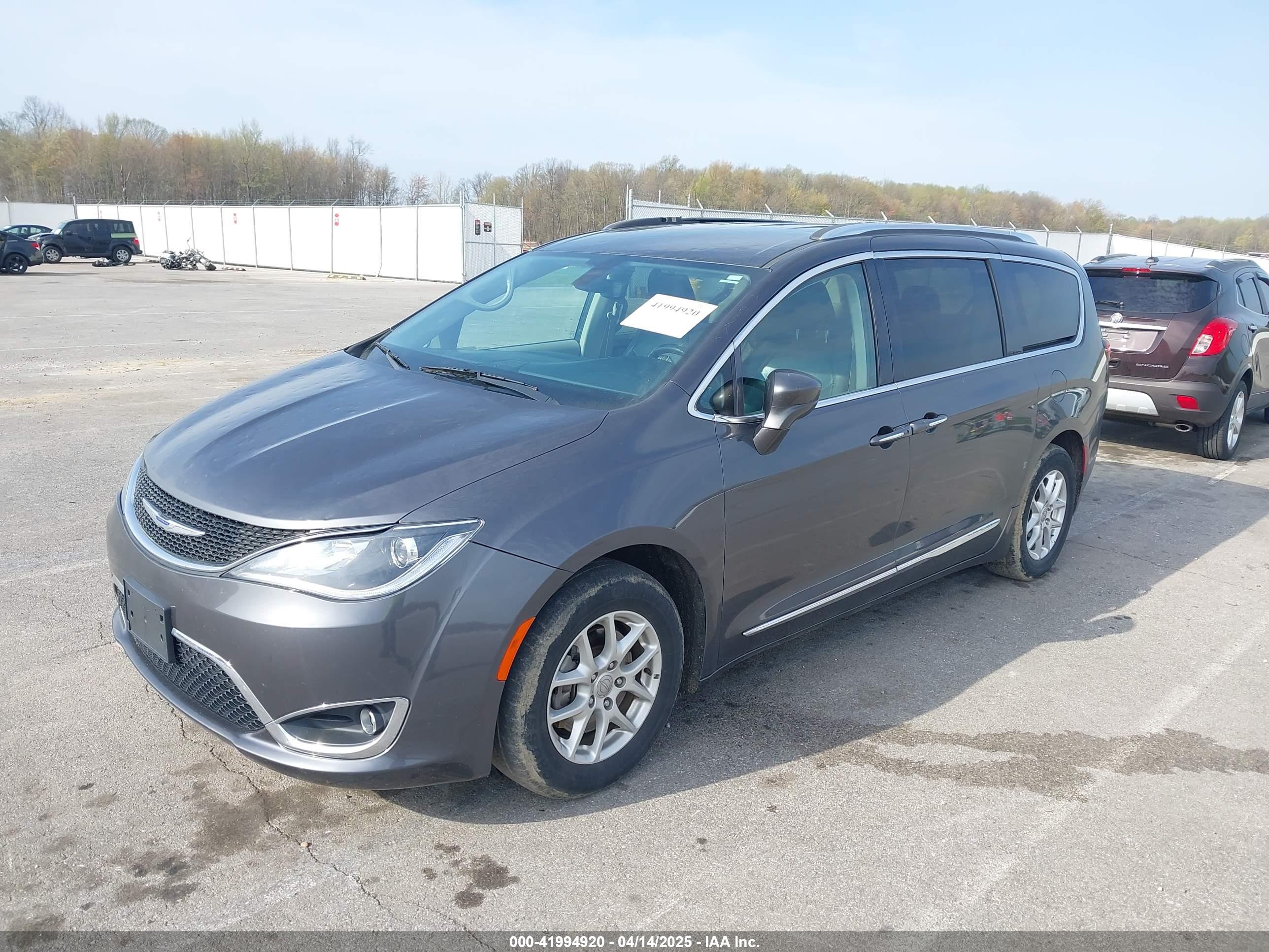 CHRYSLER PACIFICA image 2