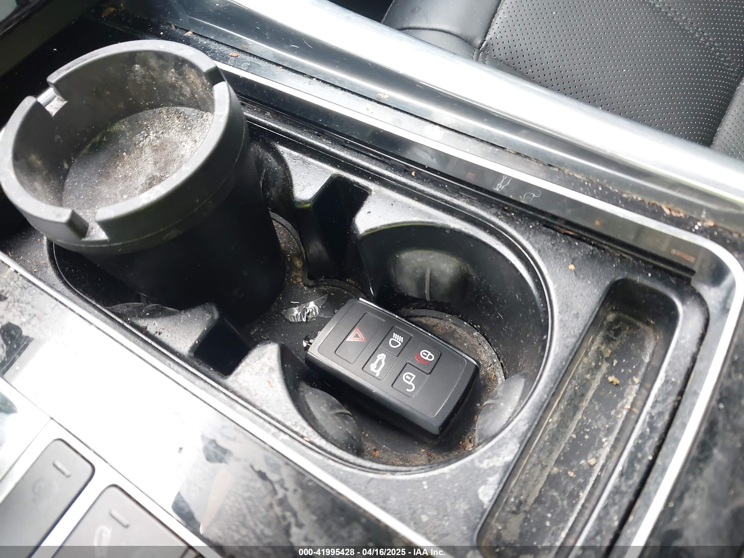LAND ROVER image 11