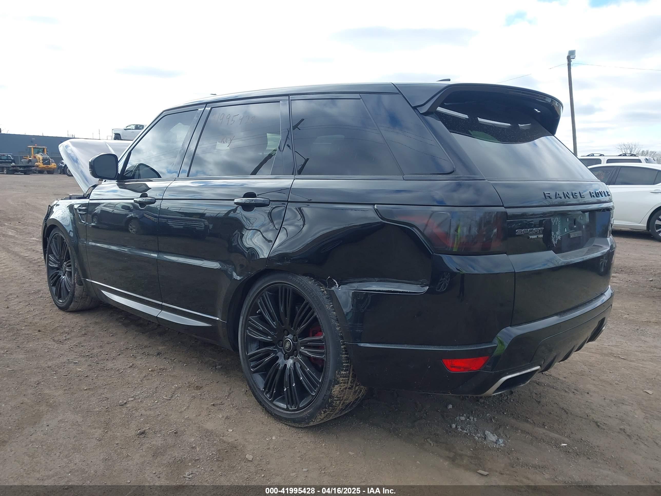 LAND ROVER image 3