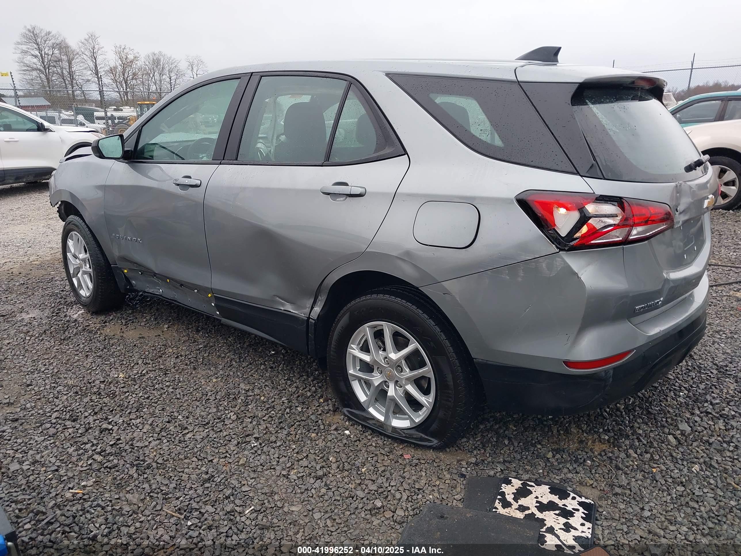 CHEVROLET EQUINOX image 3