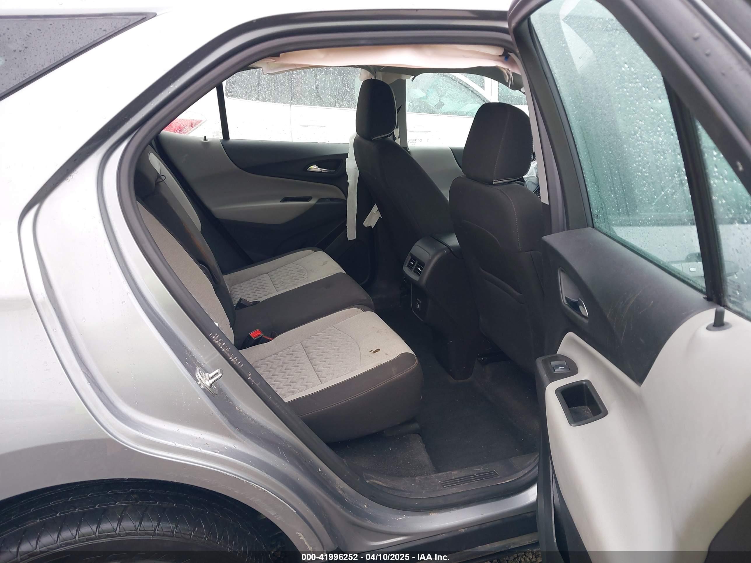 CHEVROLET EQUINOX image 8
