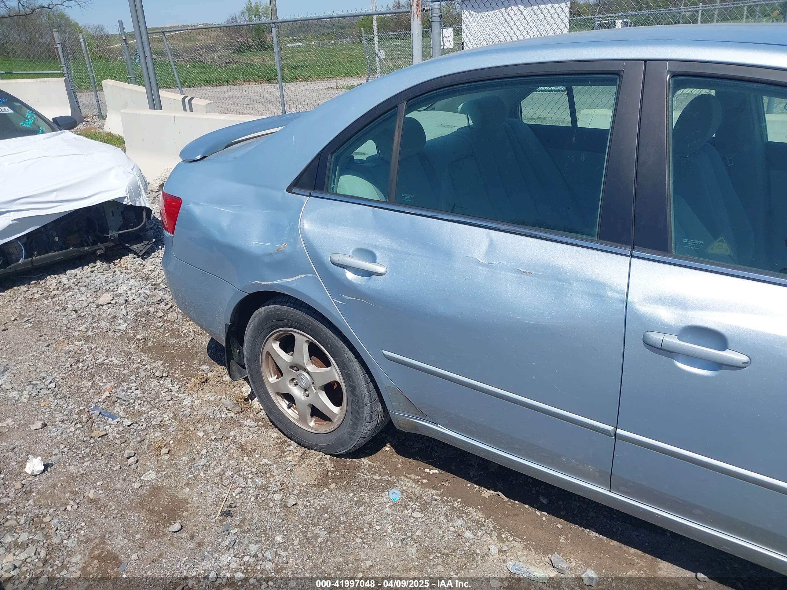 HYUNDAI SONATA image 6