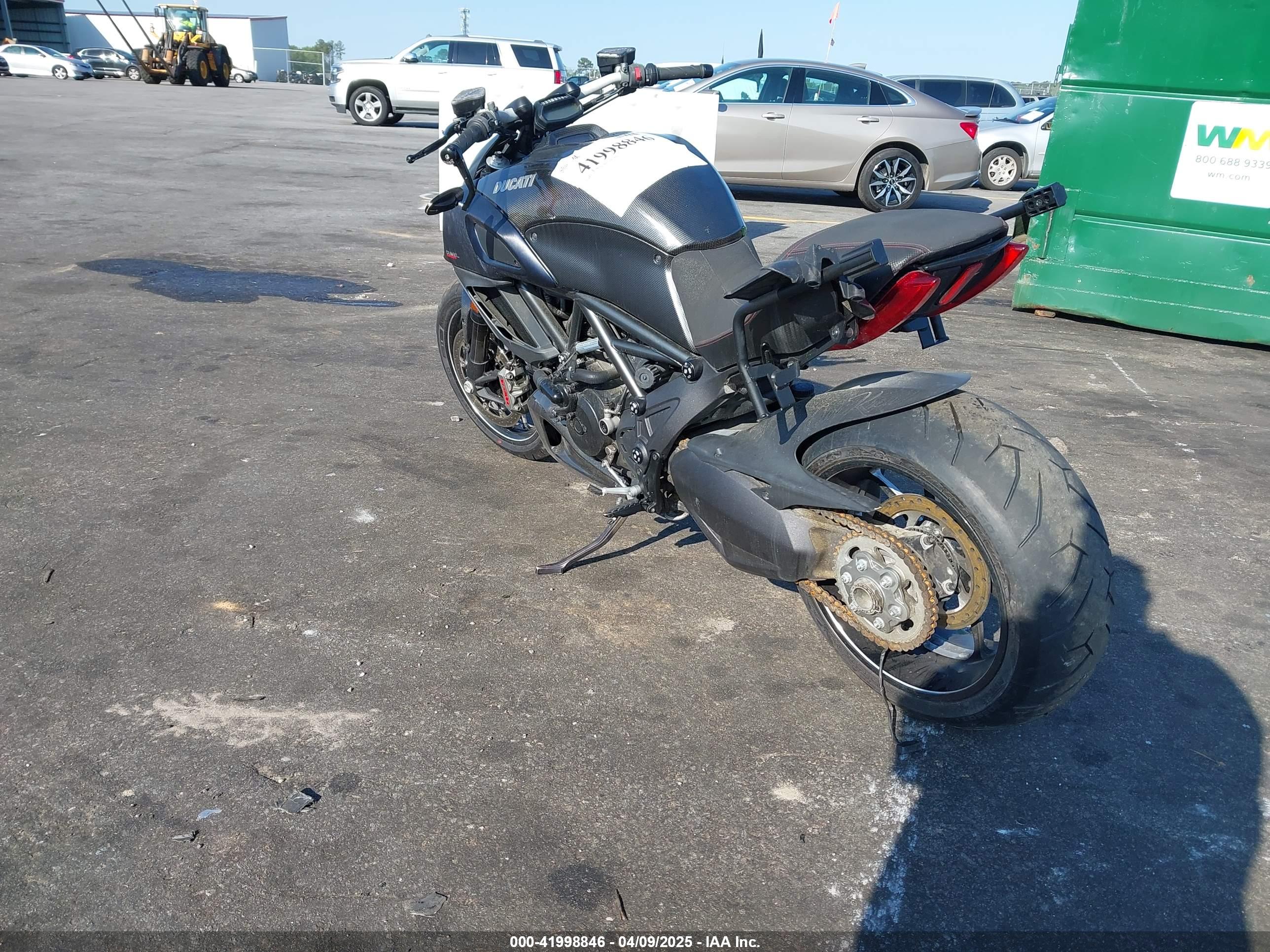 DUCATI DIAVEL image 3