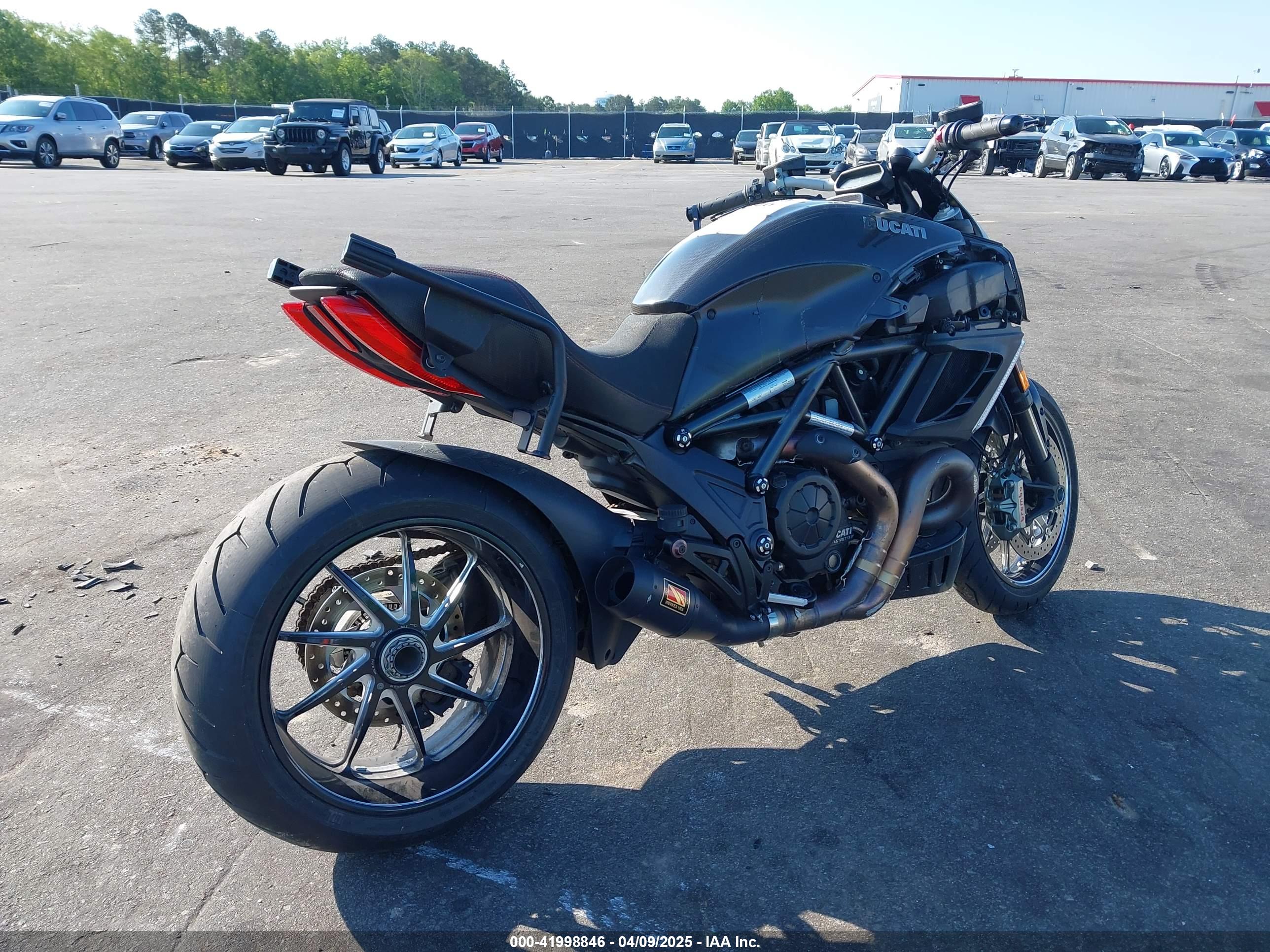 DUCATI DIAVEL image 4