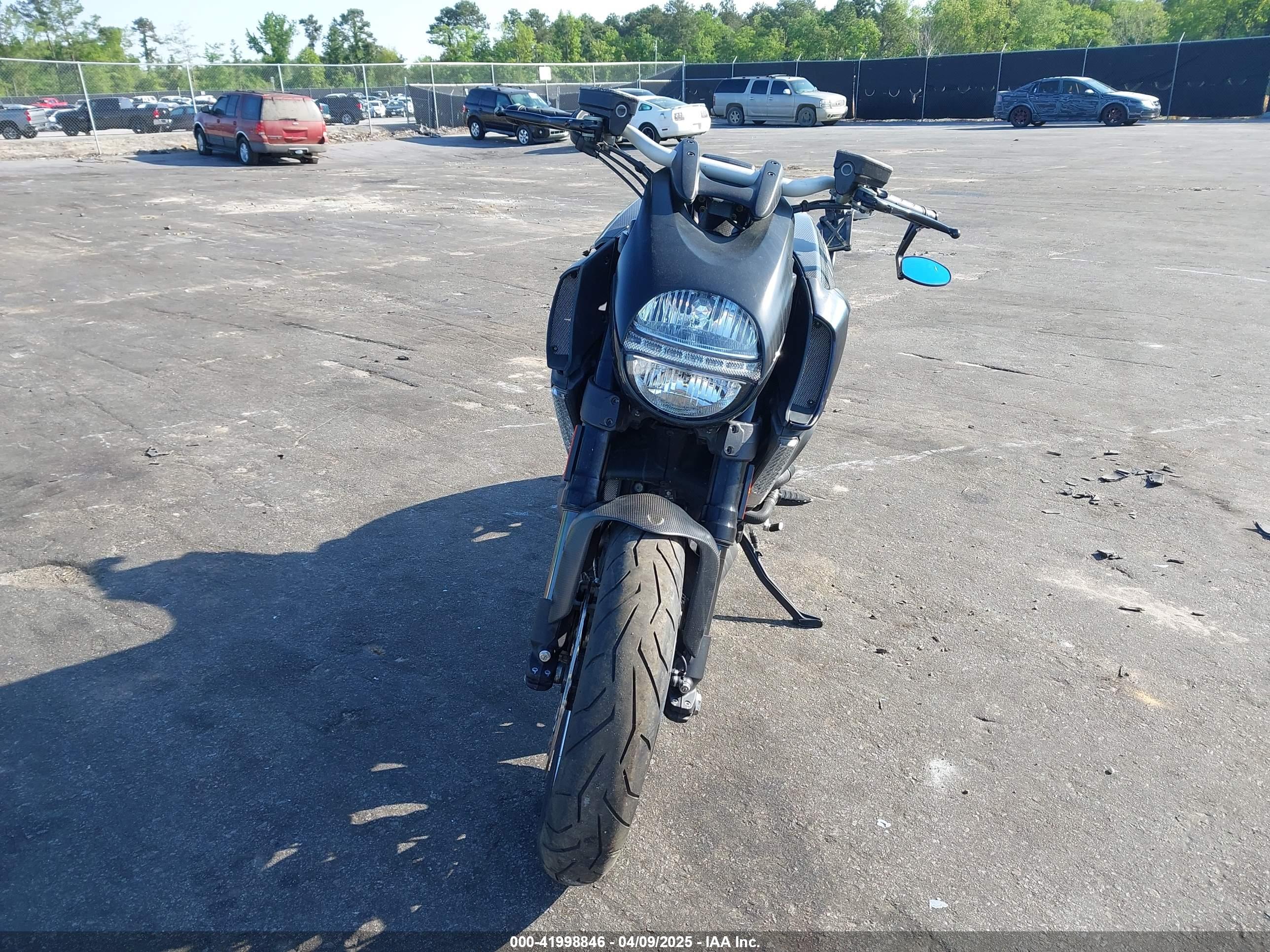 DUCATI DIAVEL image 5