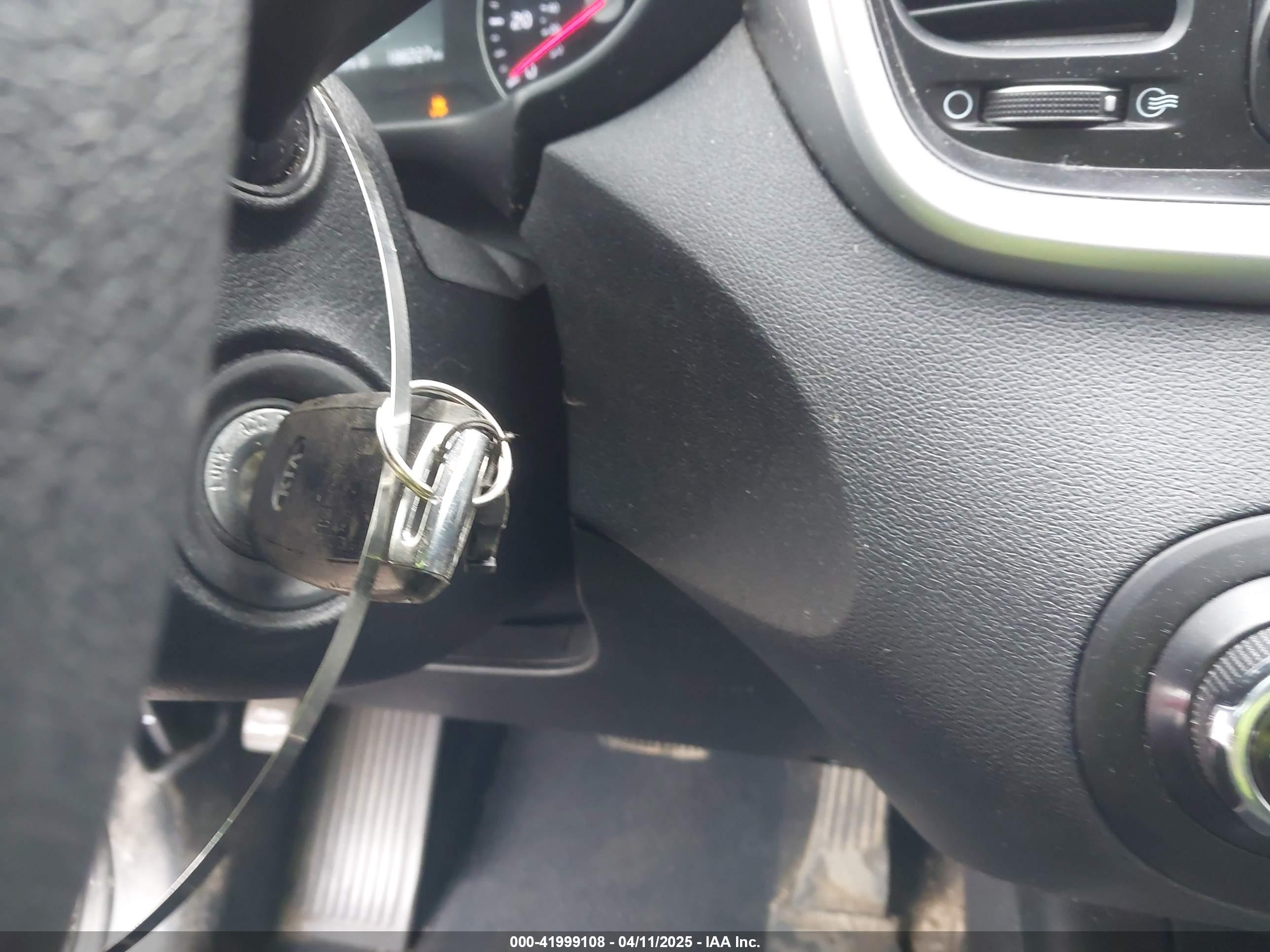KIA SORENTO image 11