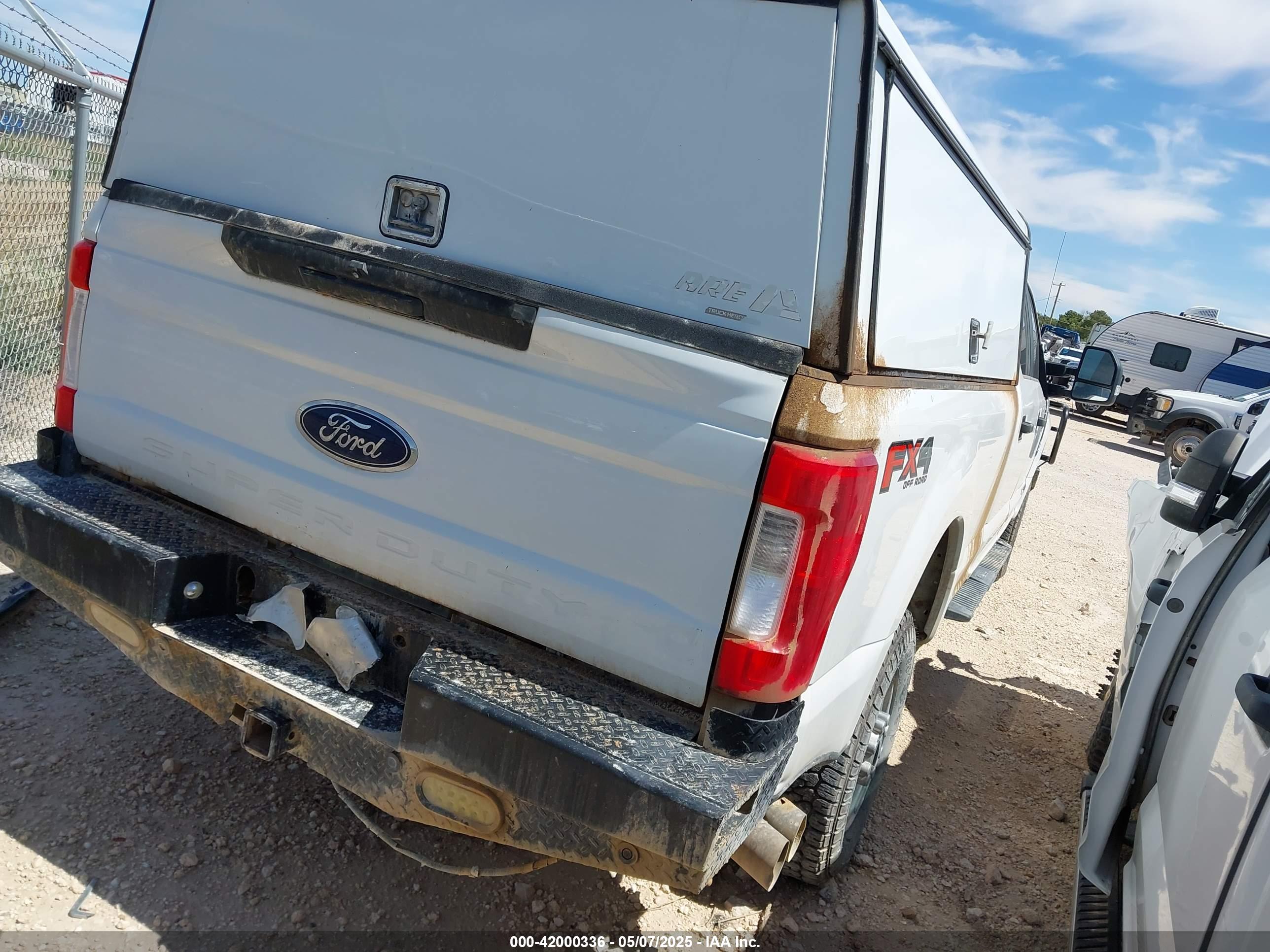 FORD F-250 image 4