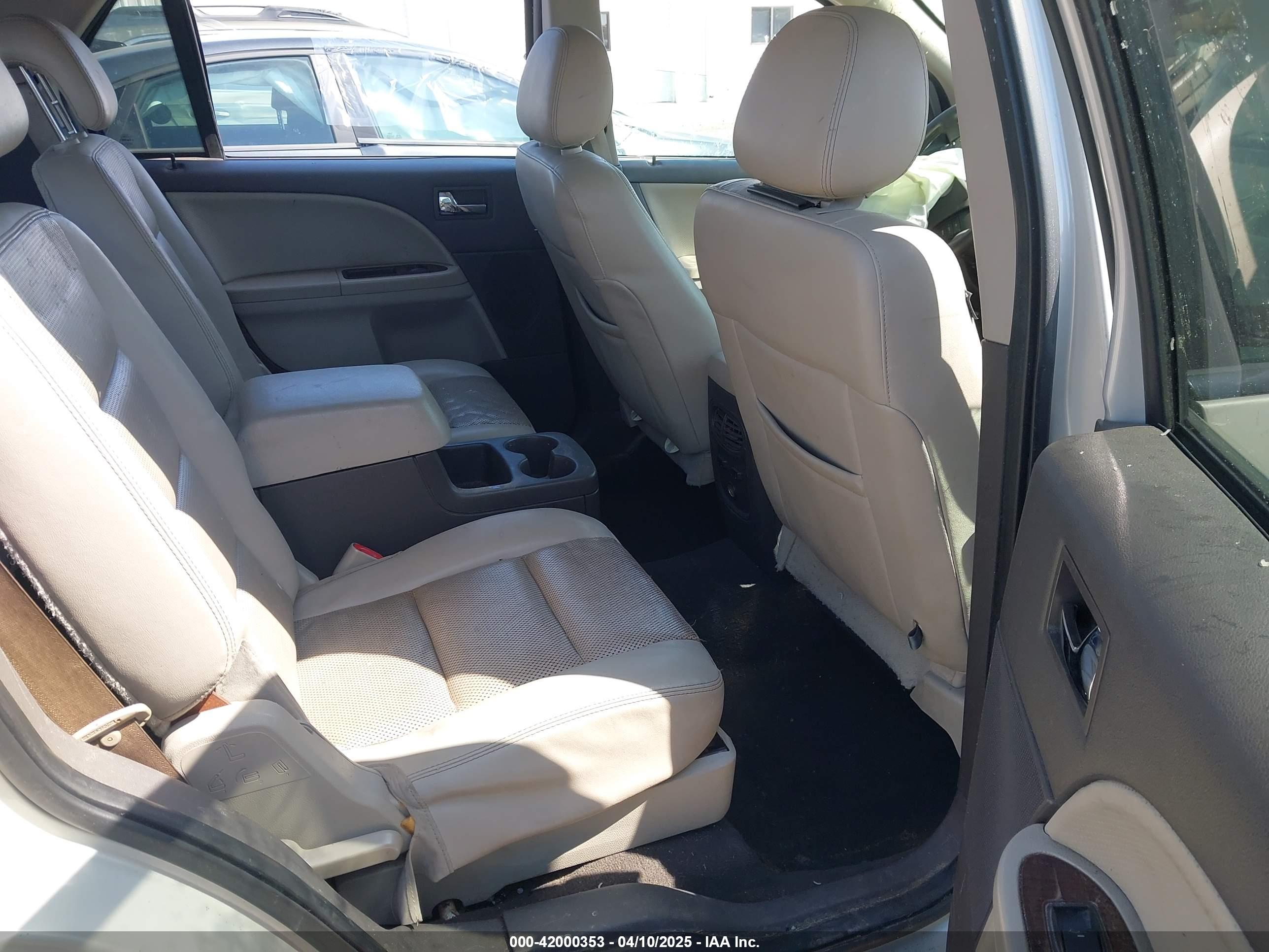 FORD TAURUS image 8