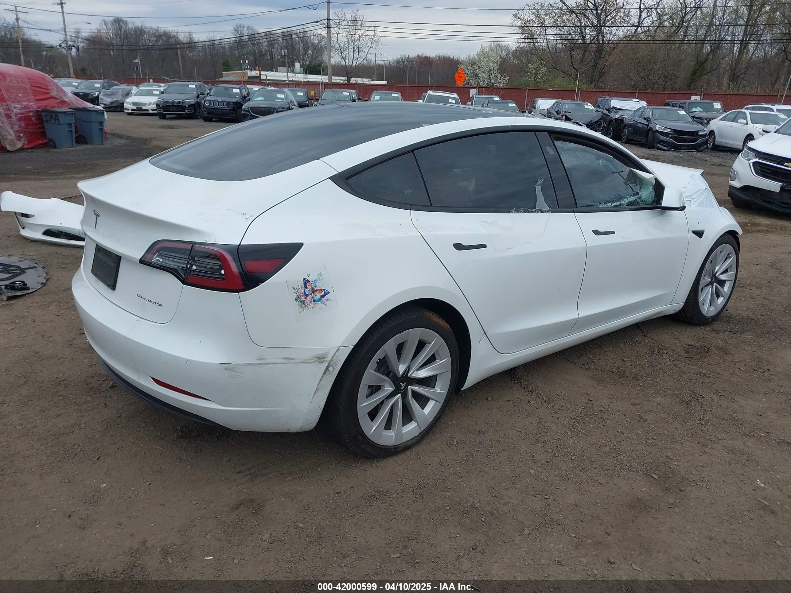 TESLA MODEL image 4
