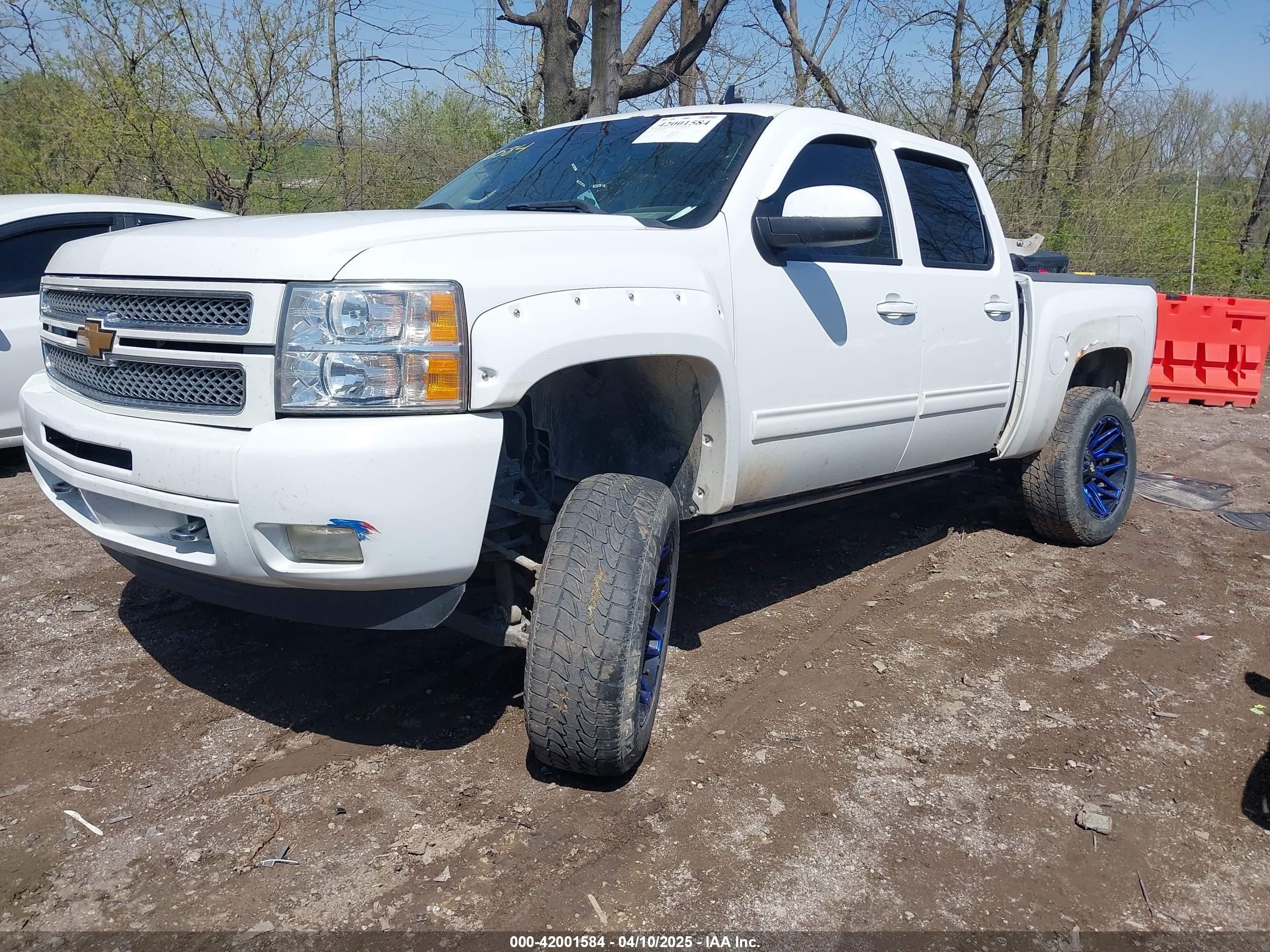 CHEVROLET SILVERADO image 2