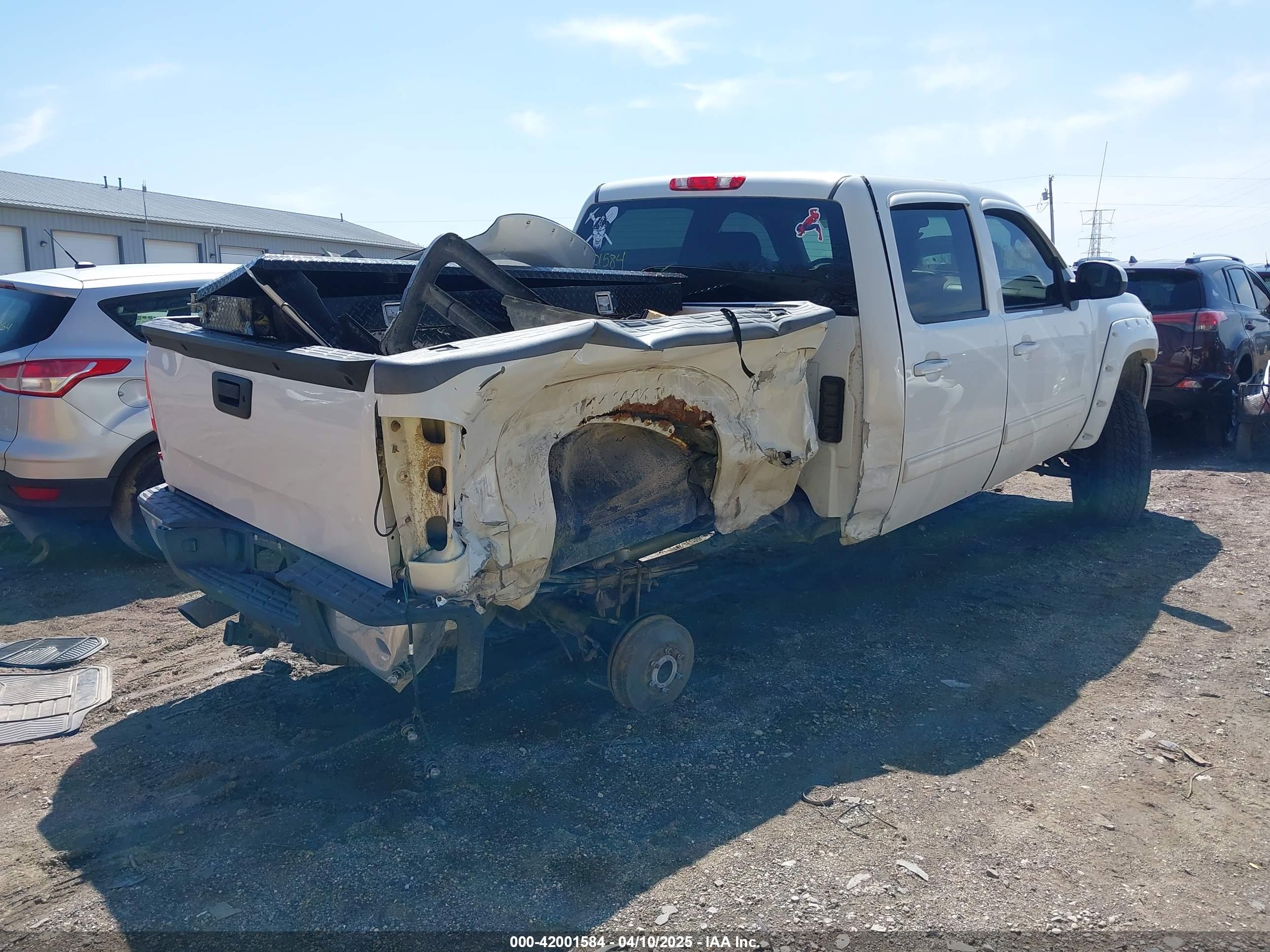 CHEVROLET SILVERADO image 4