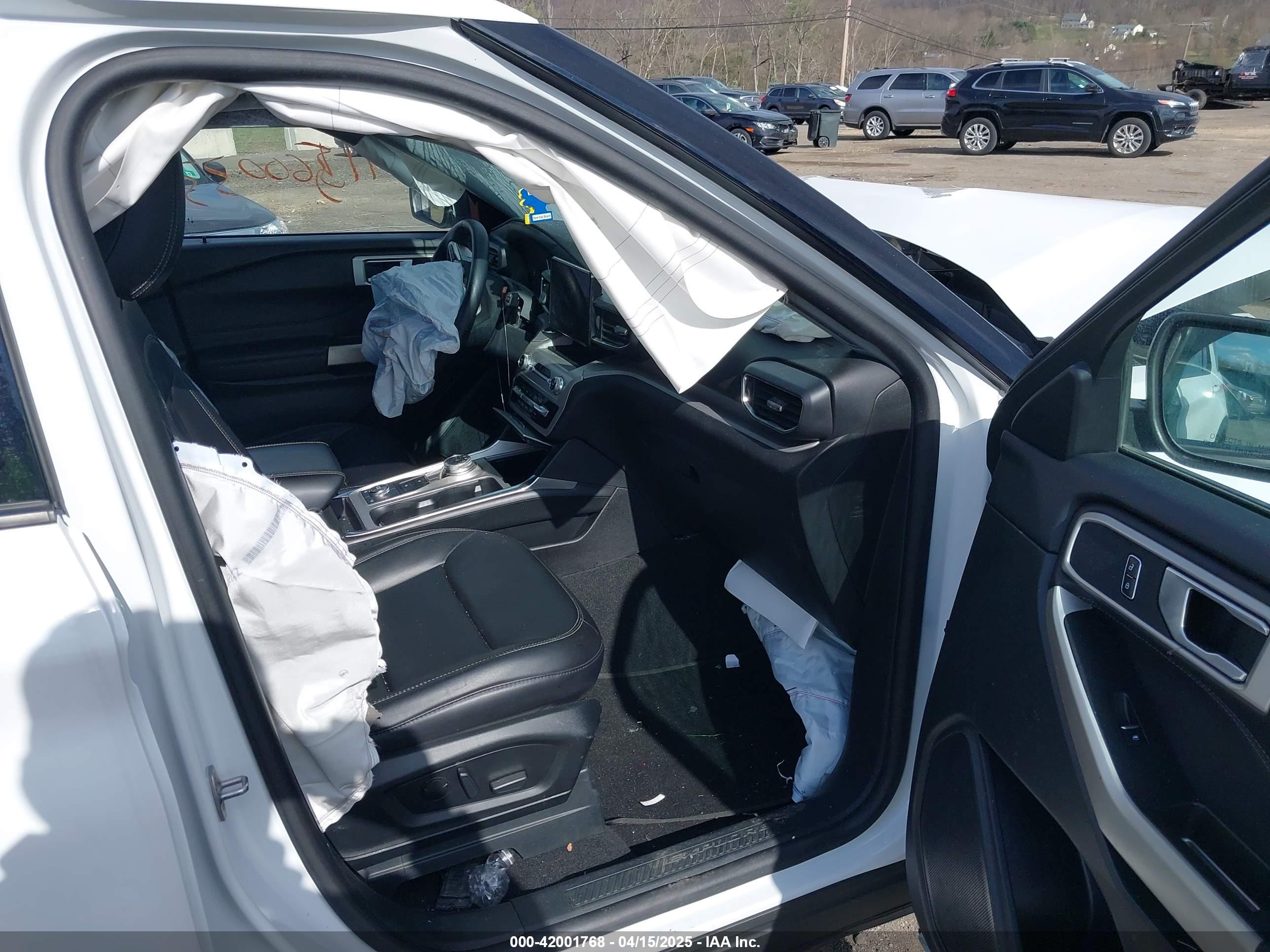 FORD EXPLORER image 5