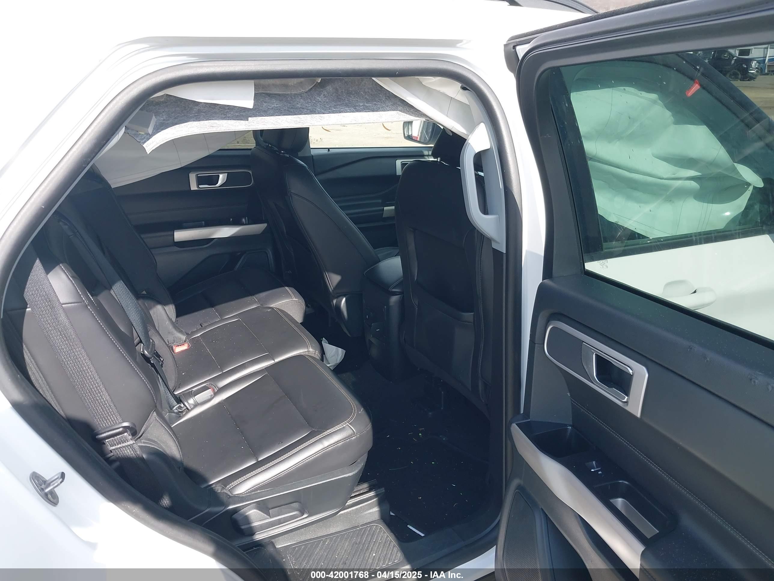 FORD EXPLORER image 8