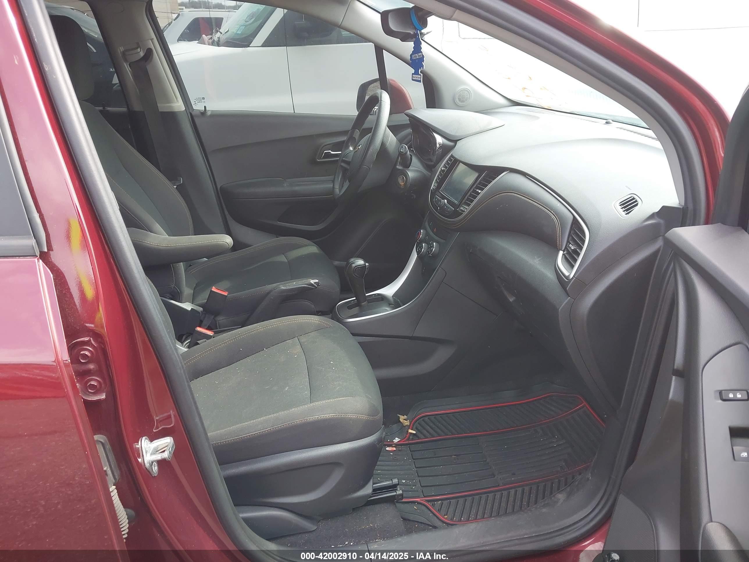 CHEVROLET TRAX image 5